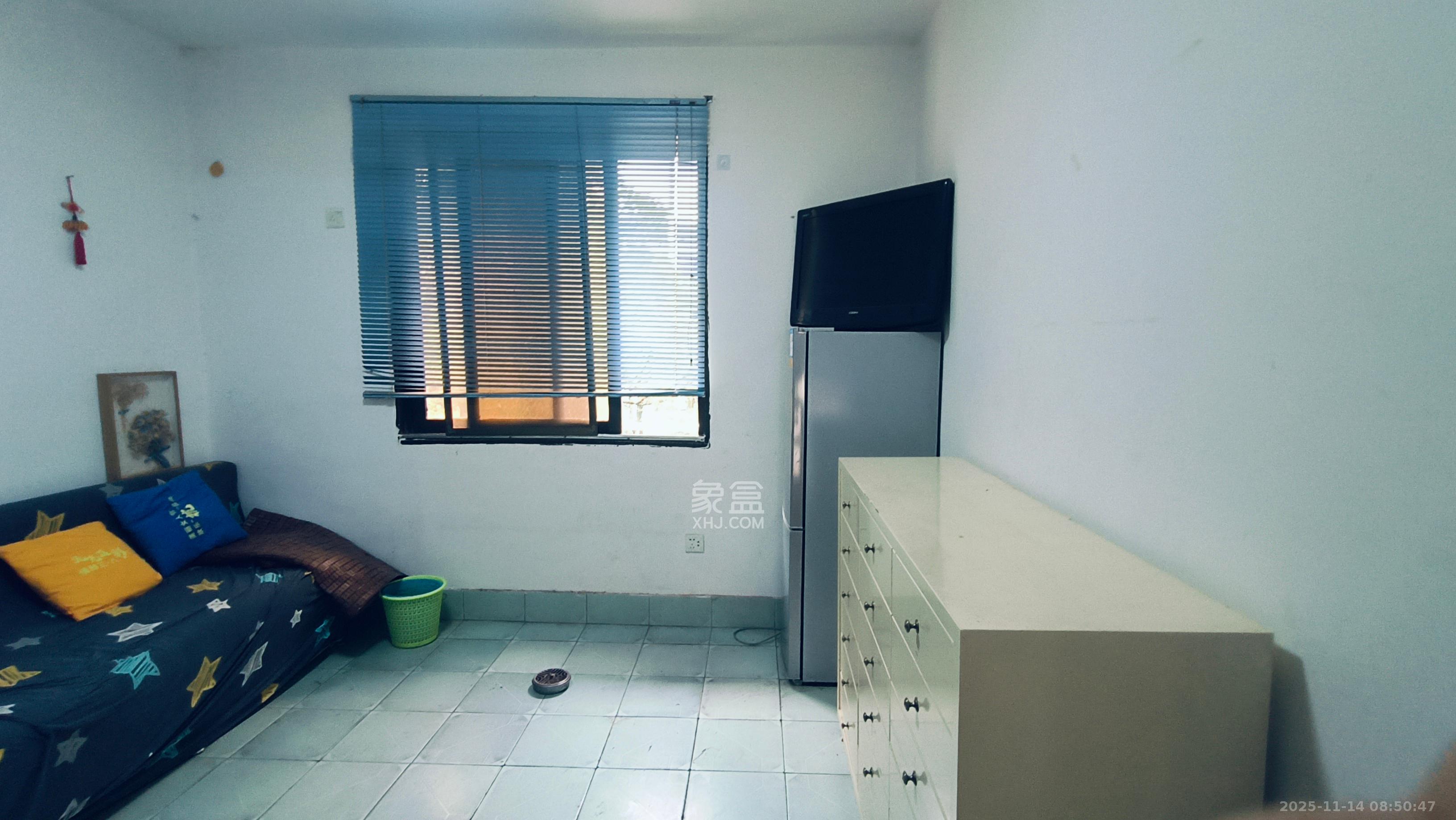 红旗区五片 2室1厅1卫 1300.0元/月 红旗区五片 2室1厅1卫 1300.0元/月室内图