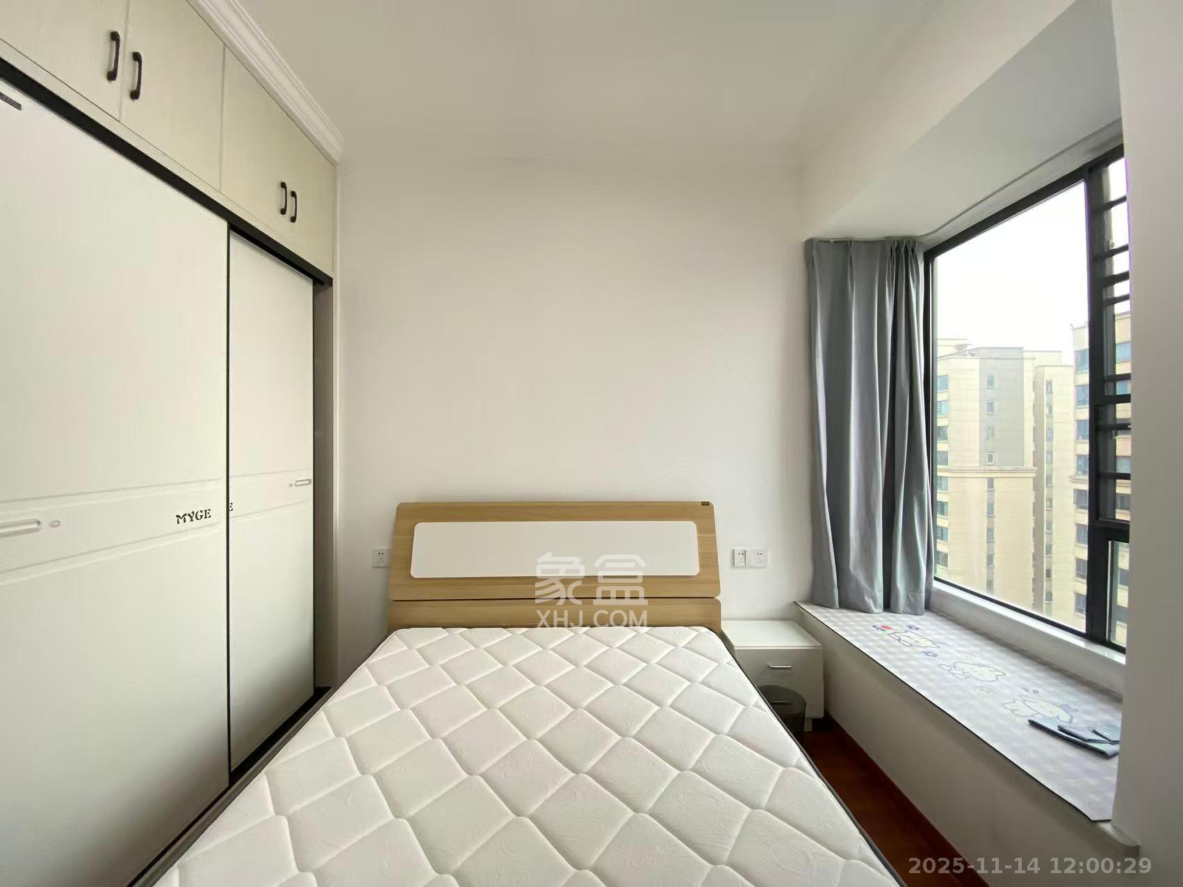 长房东旭国际  3室2厅2卫    3500.0元/月室内图