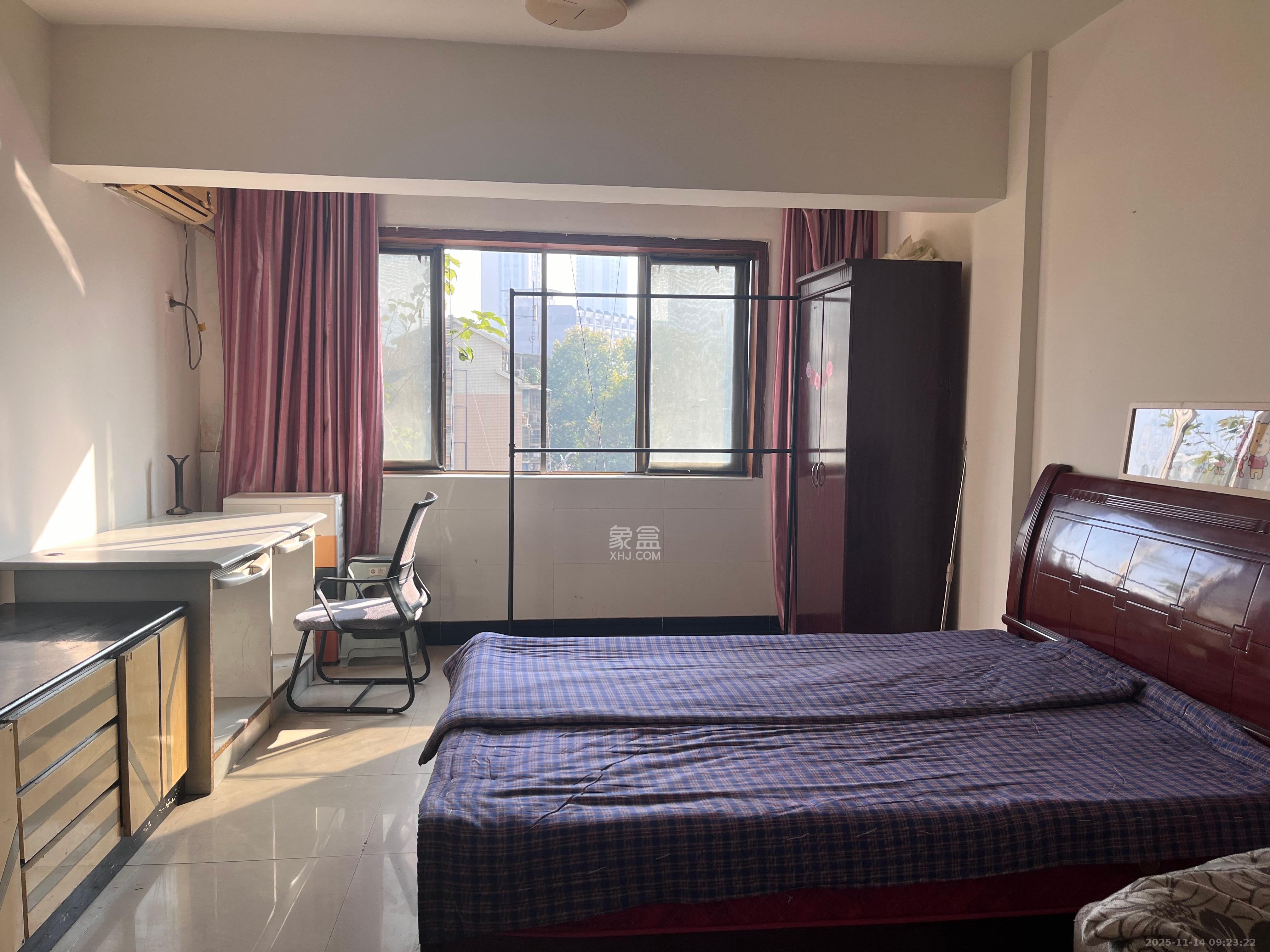 三和公寓  1室1厅1卫    1100.0元/月