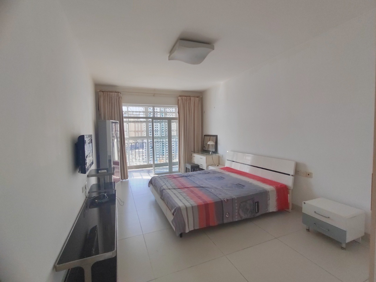 八一小区 4室2厅2卫 4000.0元/月 八一小区 4室2厅2卫 4000.0元/月室内图