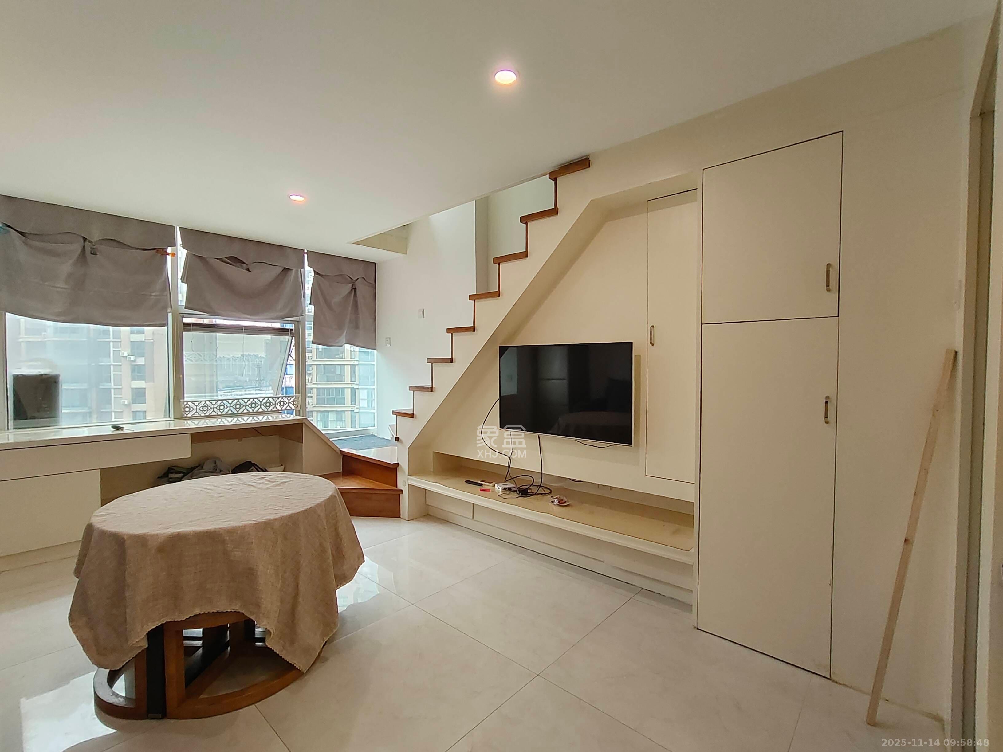 融圣国际  2室1厅1卫    1800.0元/月室内图