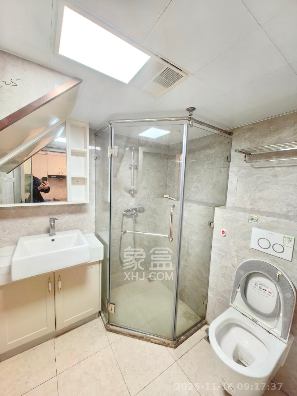 梦想新天地  1室1厅1卫    2100.0元/月室内图