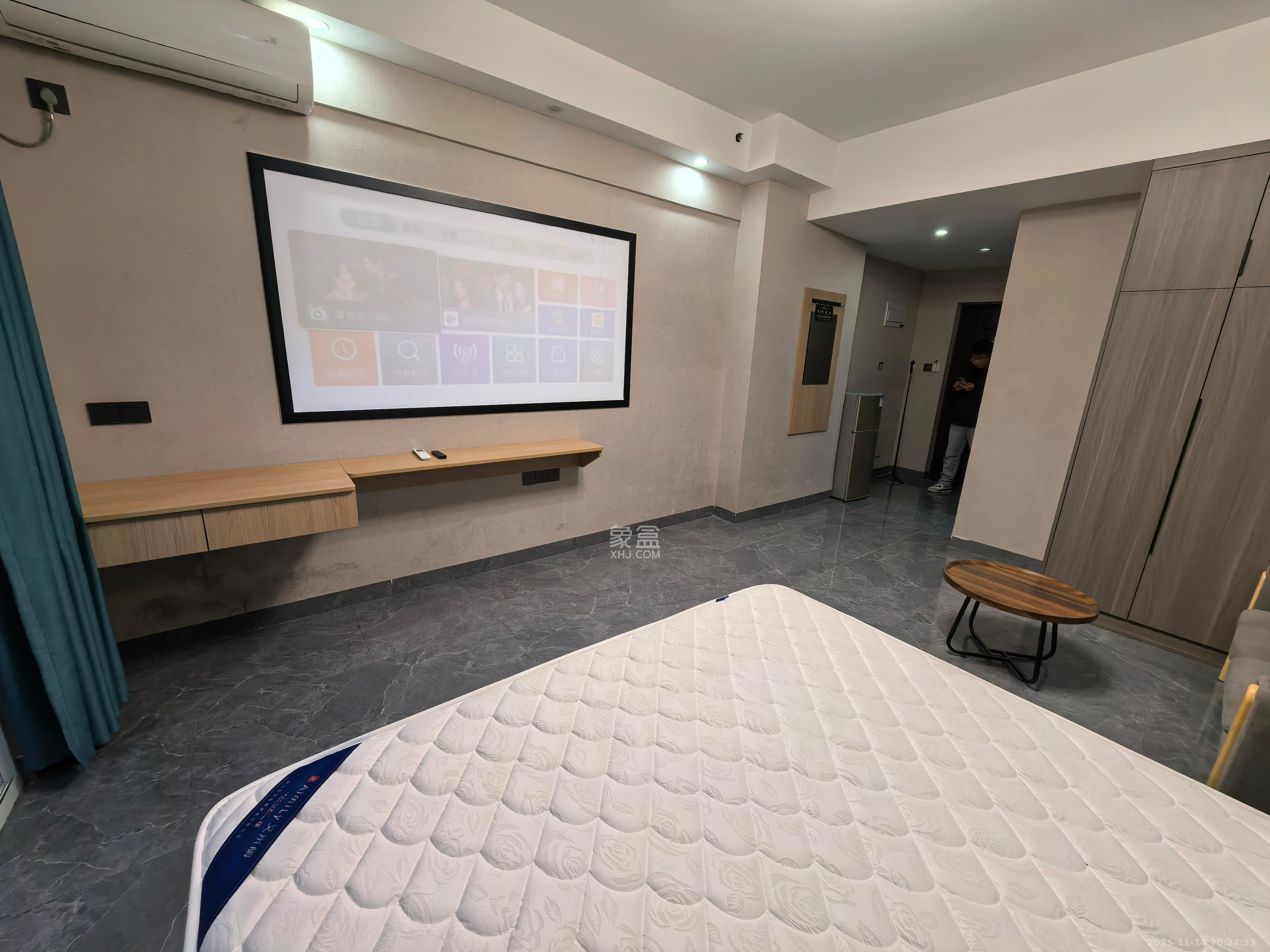 中建嘉和城  1室1厅1卫    1500.0元/月室内图