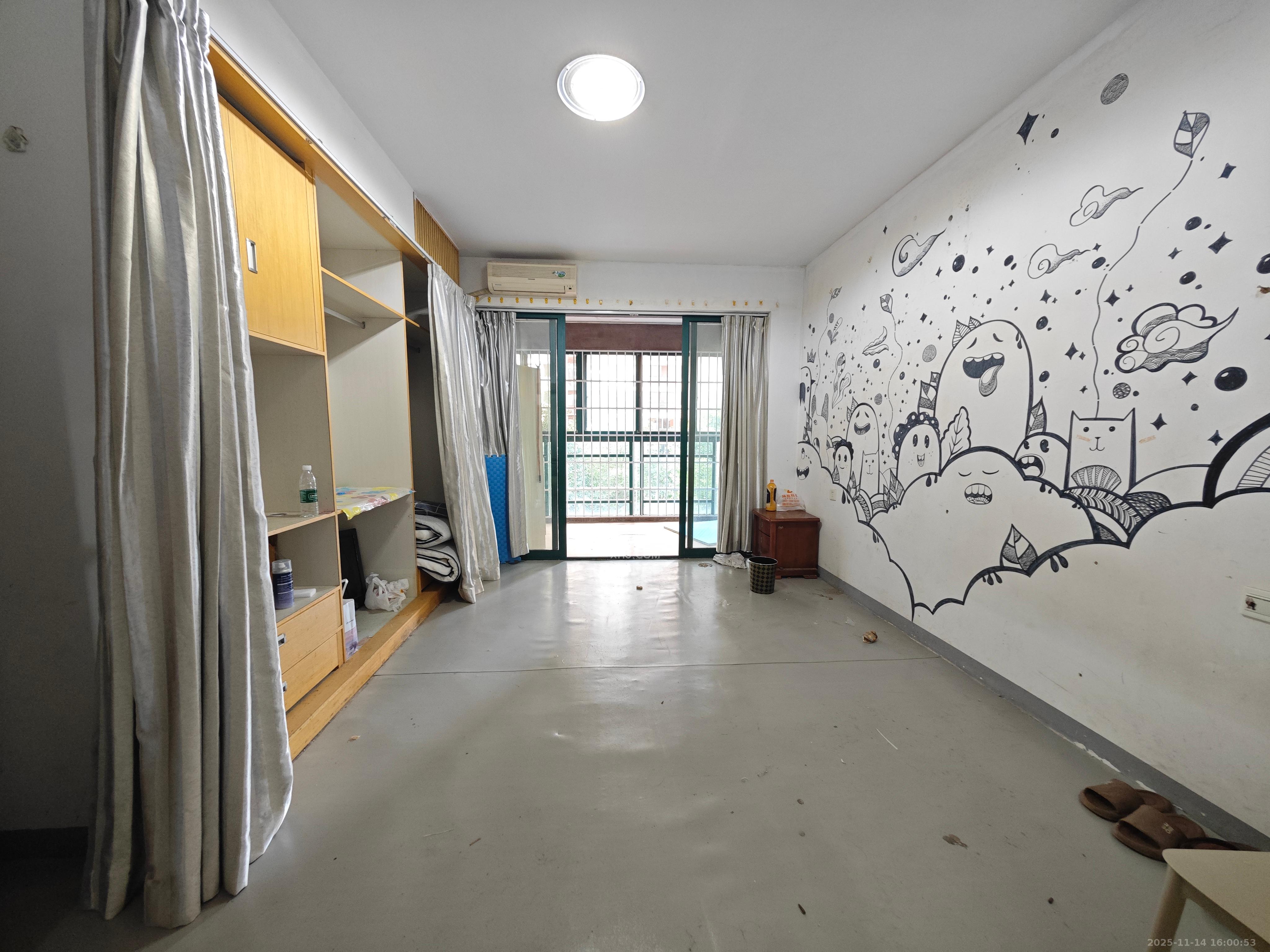 华盛世纪新城  4室2厅2卫    2000.0元/月室内图