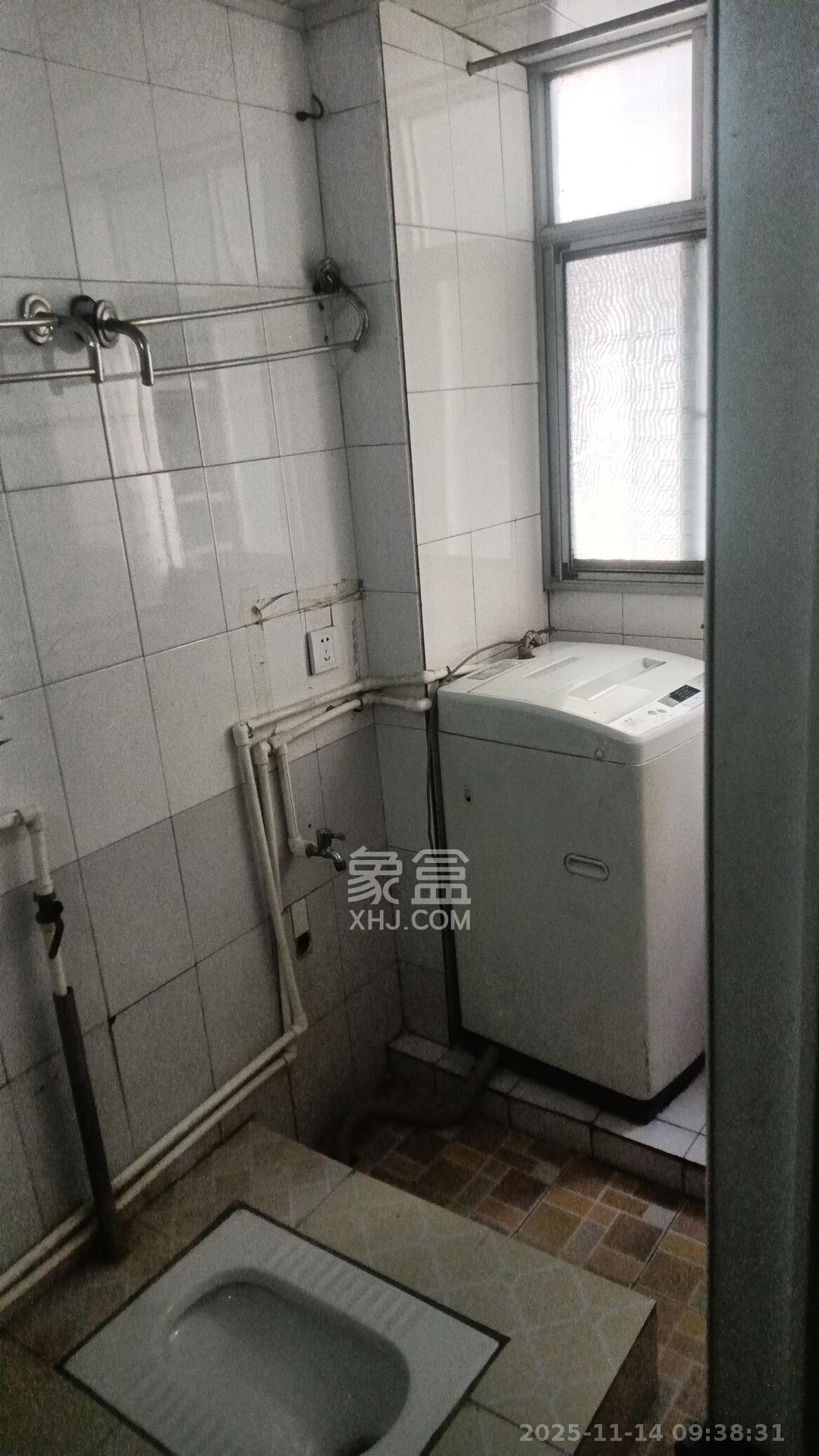 坡子街综合楼 2室2厅1卫 2000.0元/月 坡子街综合楼 2室2厅1卫 2000.0元/月室内图