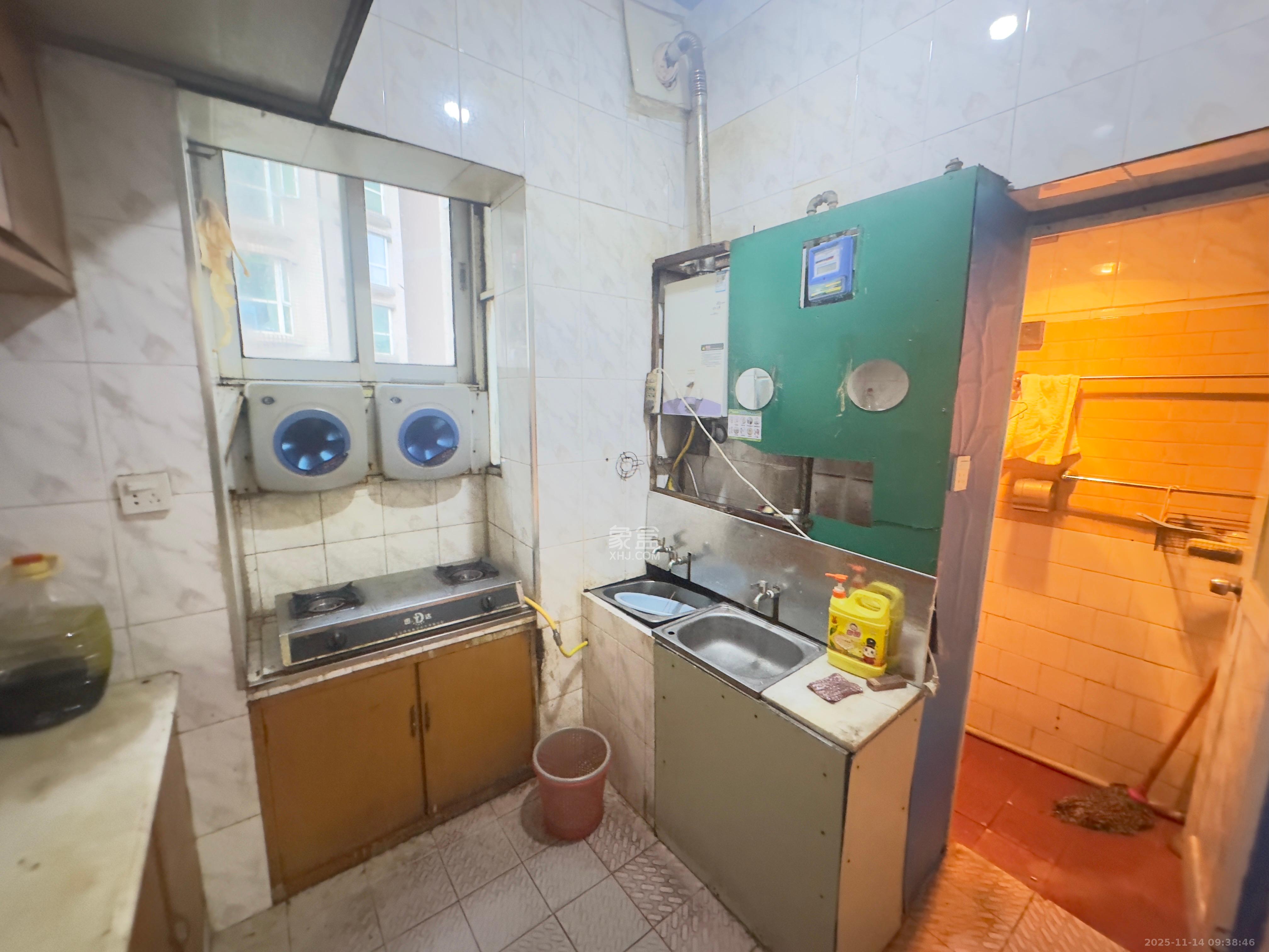 人民东路、人民中路散盘  3室1厅1卫    1100.0元/月室内图