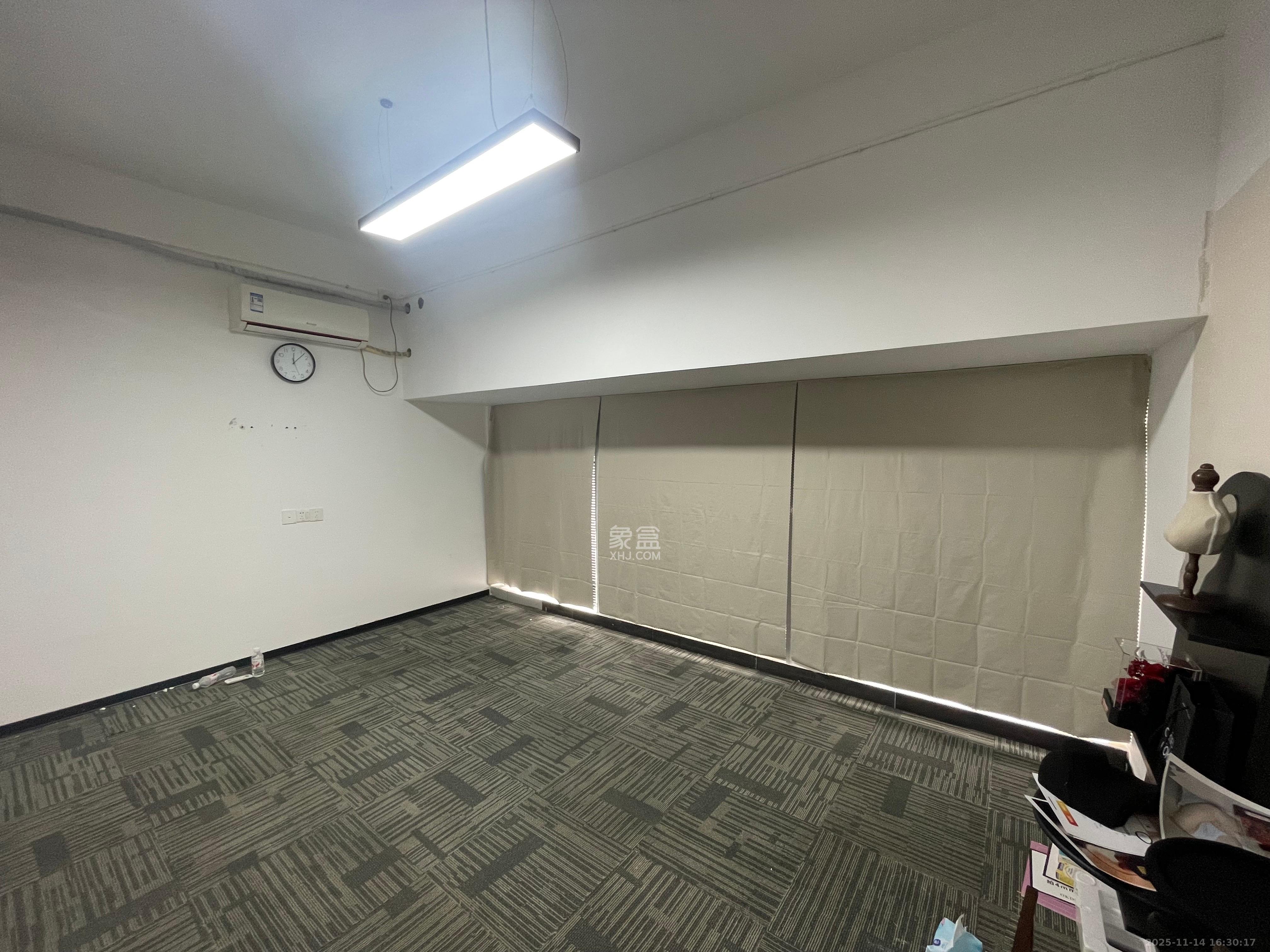 中建芙蓉嘉苑  1室1厅1卫    2300.0元/月室内图