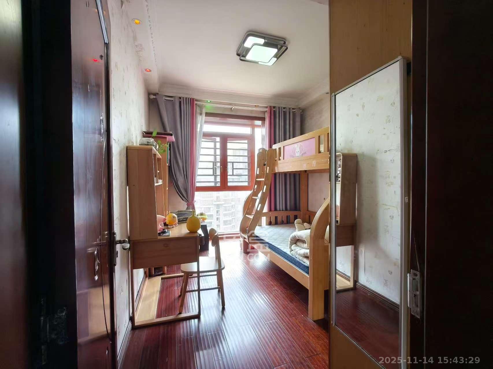 凯乐湘园 4室2厅2卫 3500.0元/月 凯乐湘园 4室2厅2卫 3500.0元/月室内图