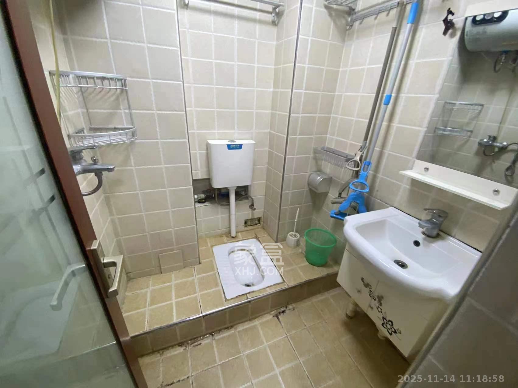 七彩丽都  2室1厅1卫    1600.0元/月室内图