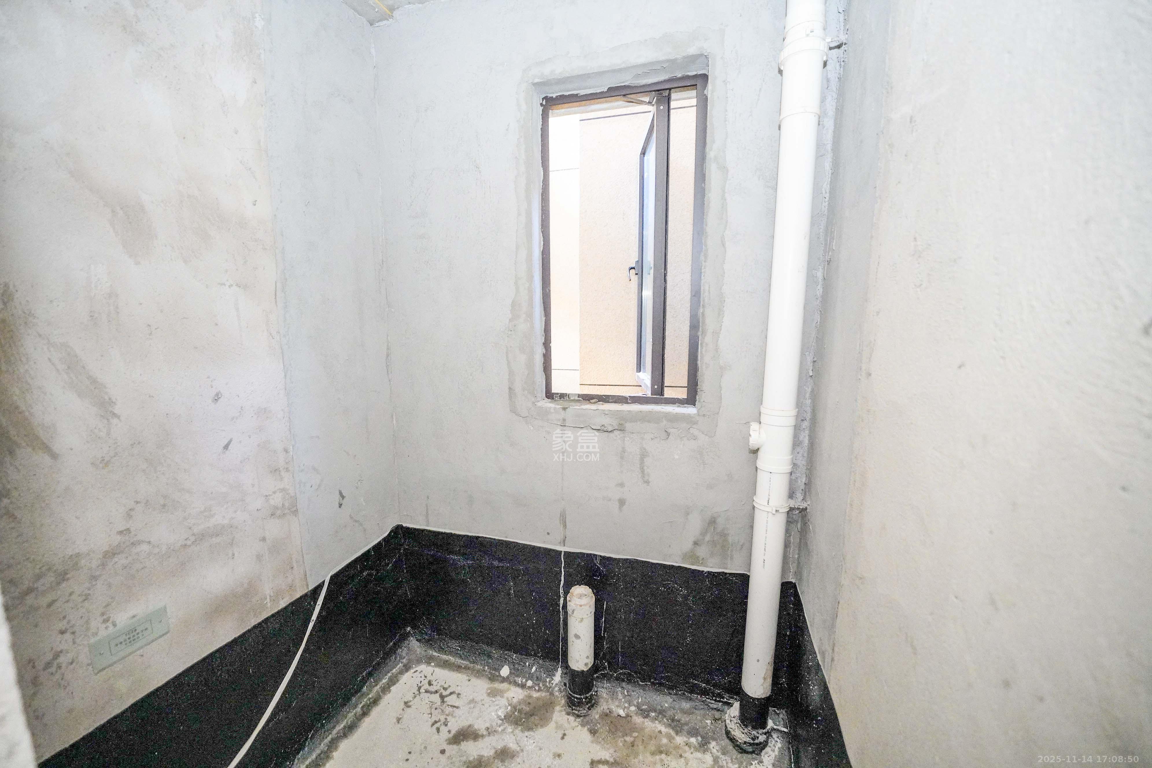 福天藏郡院子  3室2厅2卫    130.0万卫生间