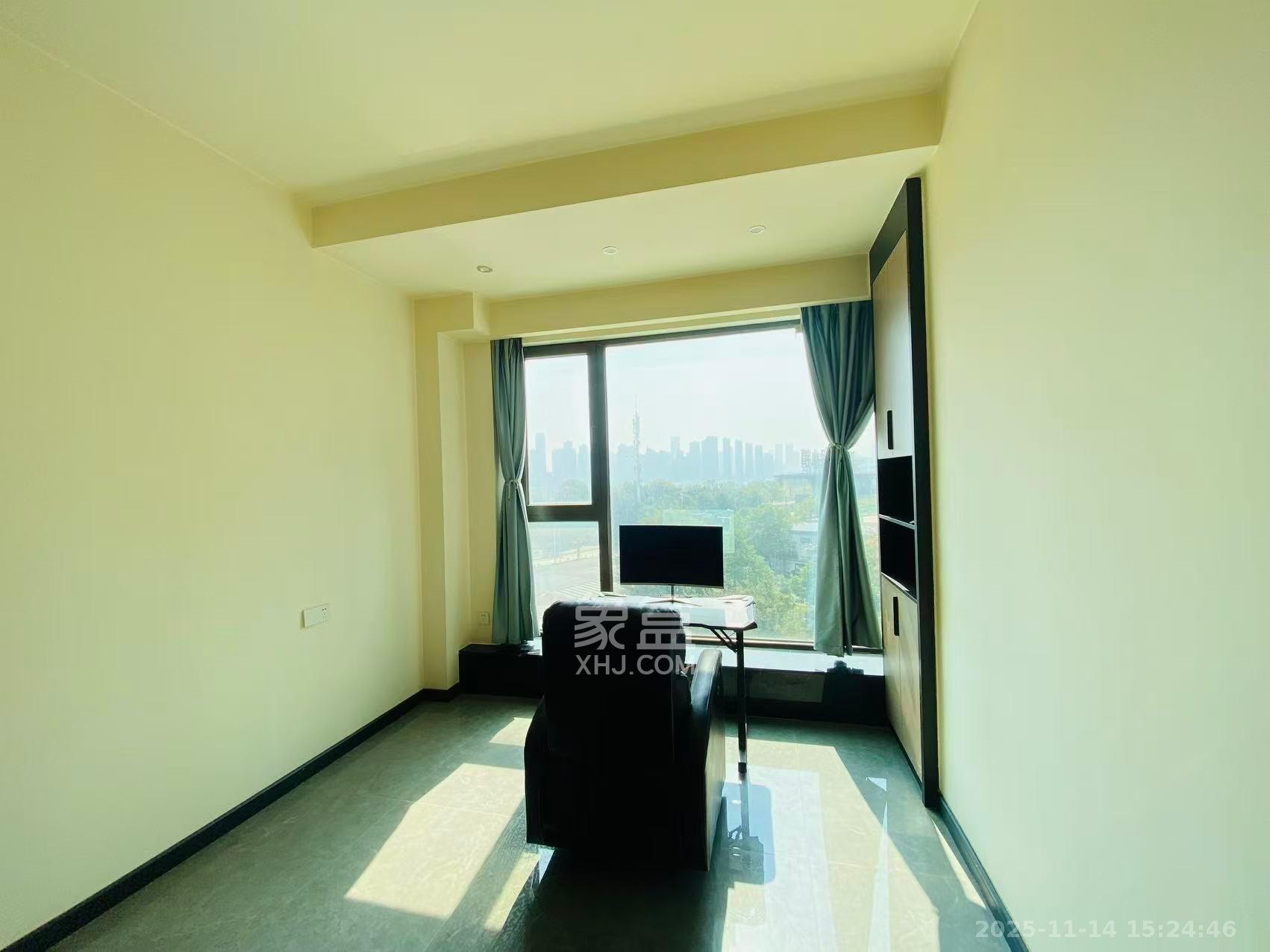 远洋外滩壹号  4室2厅2卫    7500.0元/月室内图