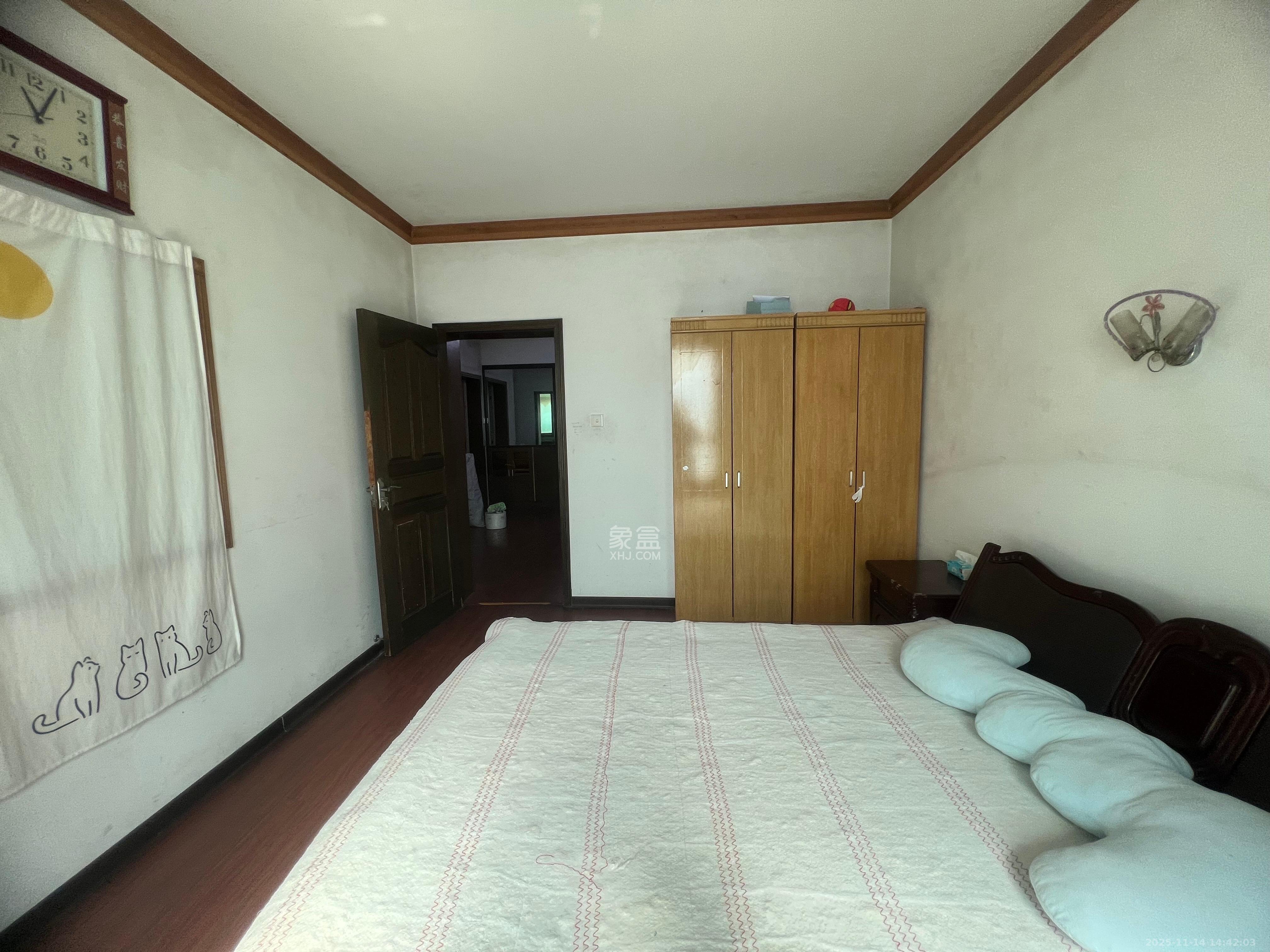 中南汽车世界  2室2厅1卫    1000.0元/月室内图