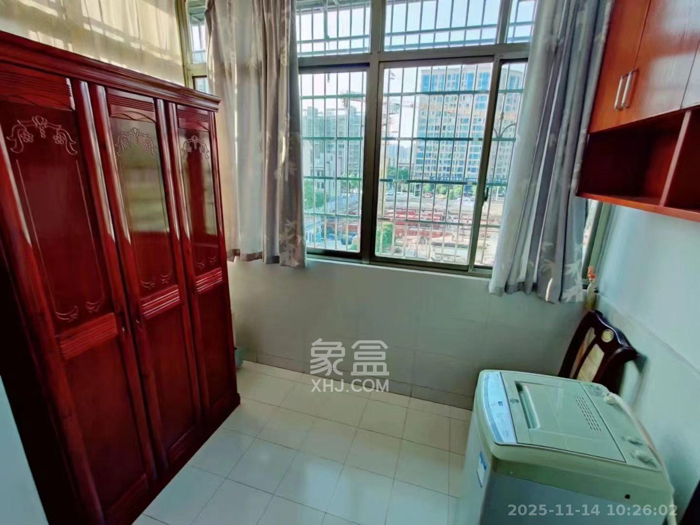 金桂小区一期  3室2厅2卫    1750.0元/月室内图