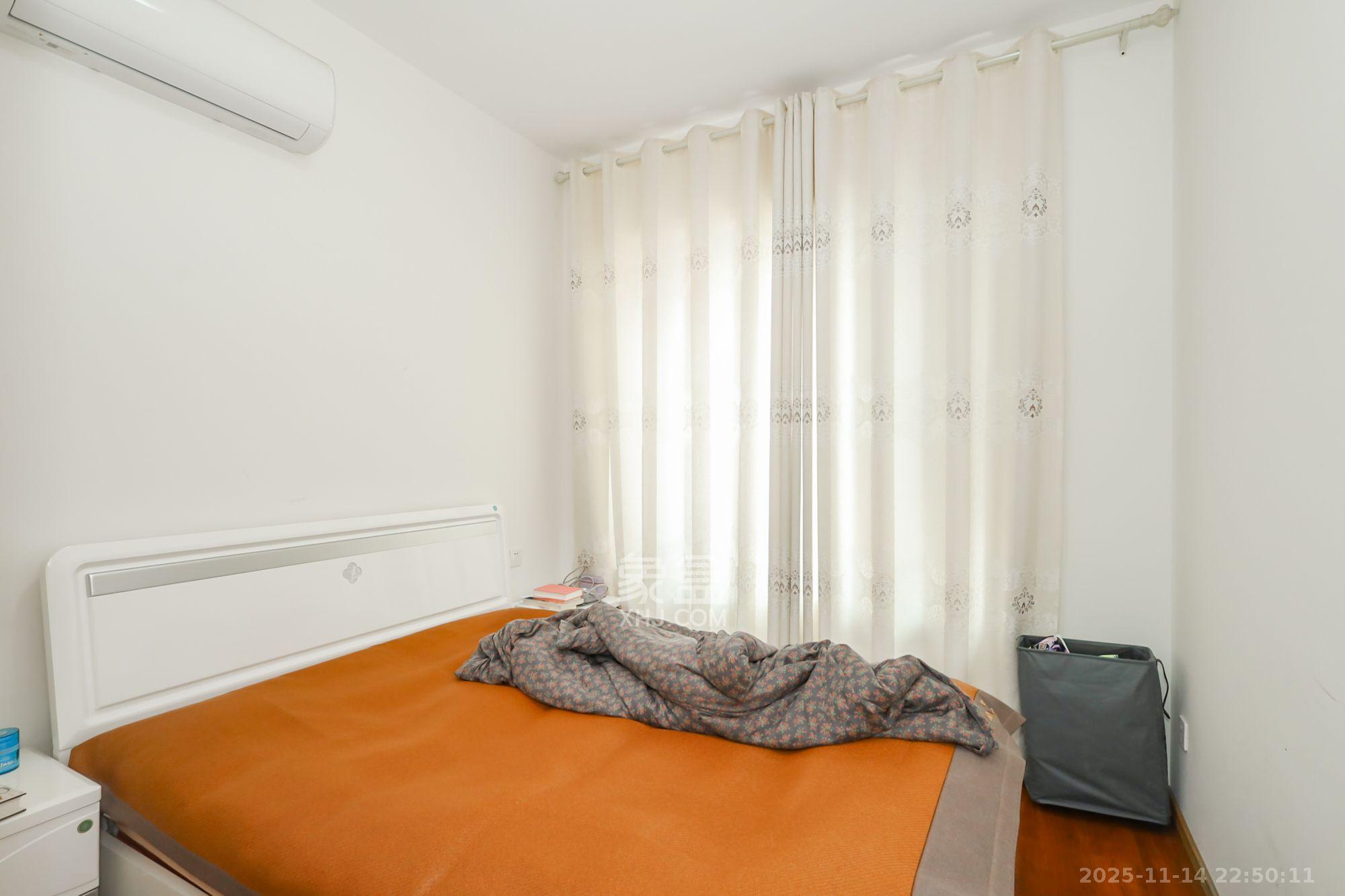 世茂外滩里(世茂铂翠湾三期) 3室2厅1卫 3400.0元/月 世茂外滩里(世茂铂翠湾三期) 3室2厅1卫 3400.0元/月室内图