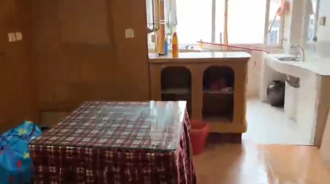 轻纺局家属院  3室1厅1卫    1200.0元/月室内图