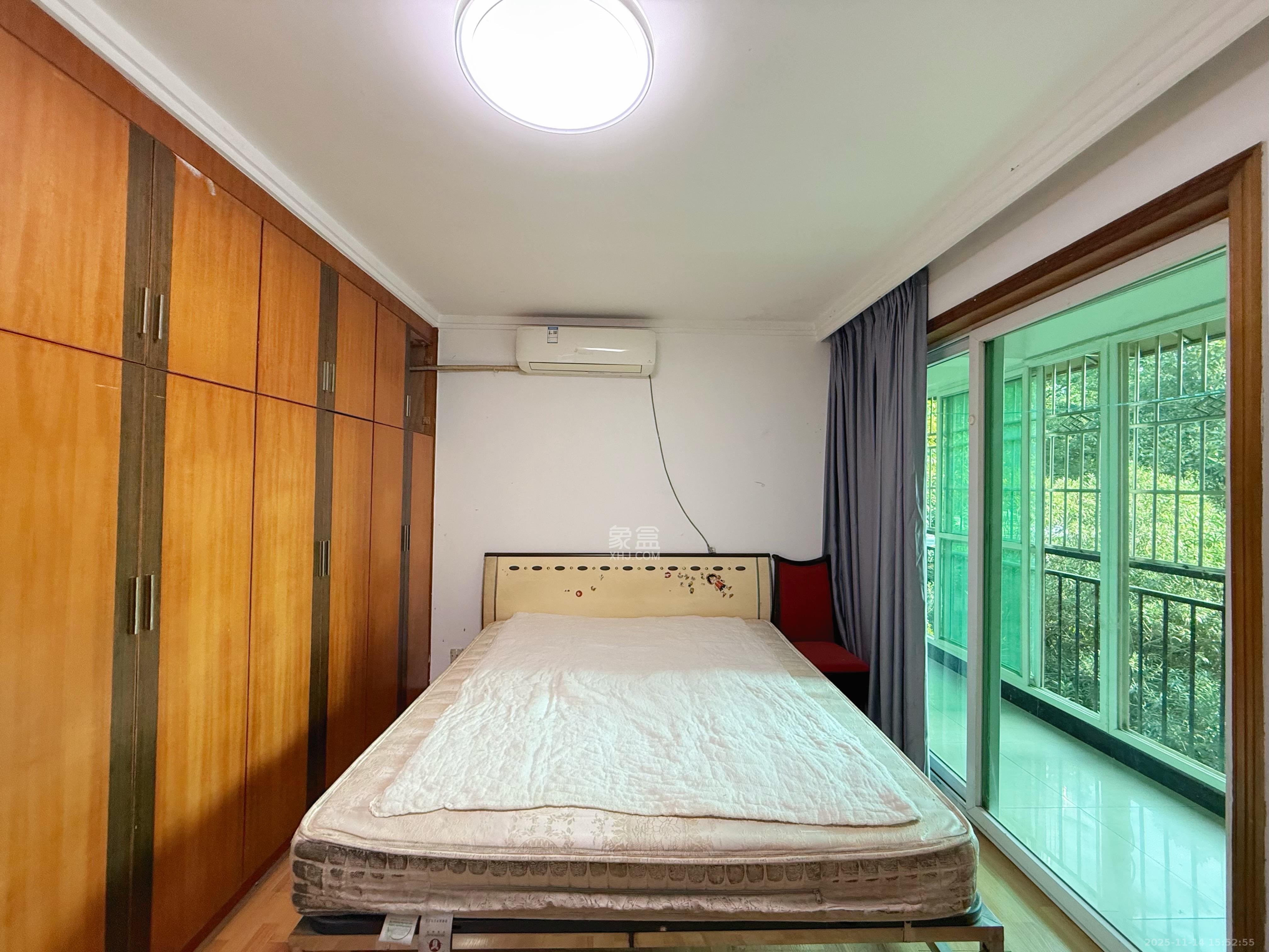 恩瑞麓山名园（龙王港小区）  3室2厅2卫    2100.0元/月室内图