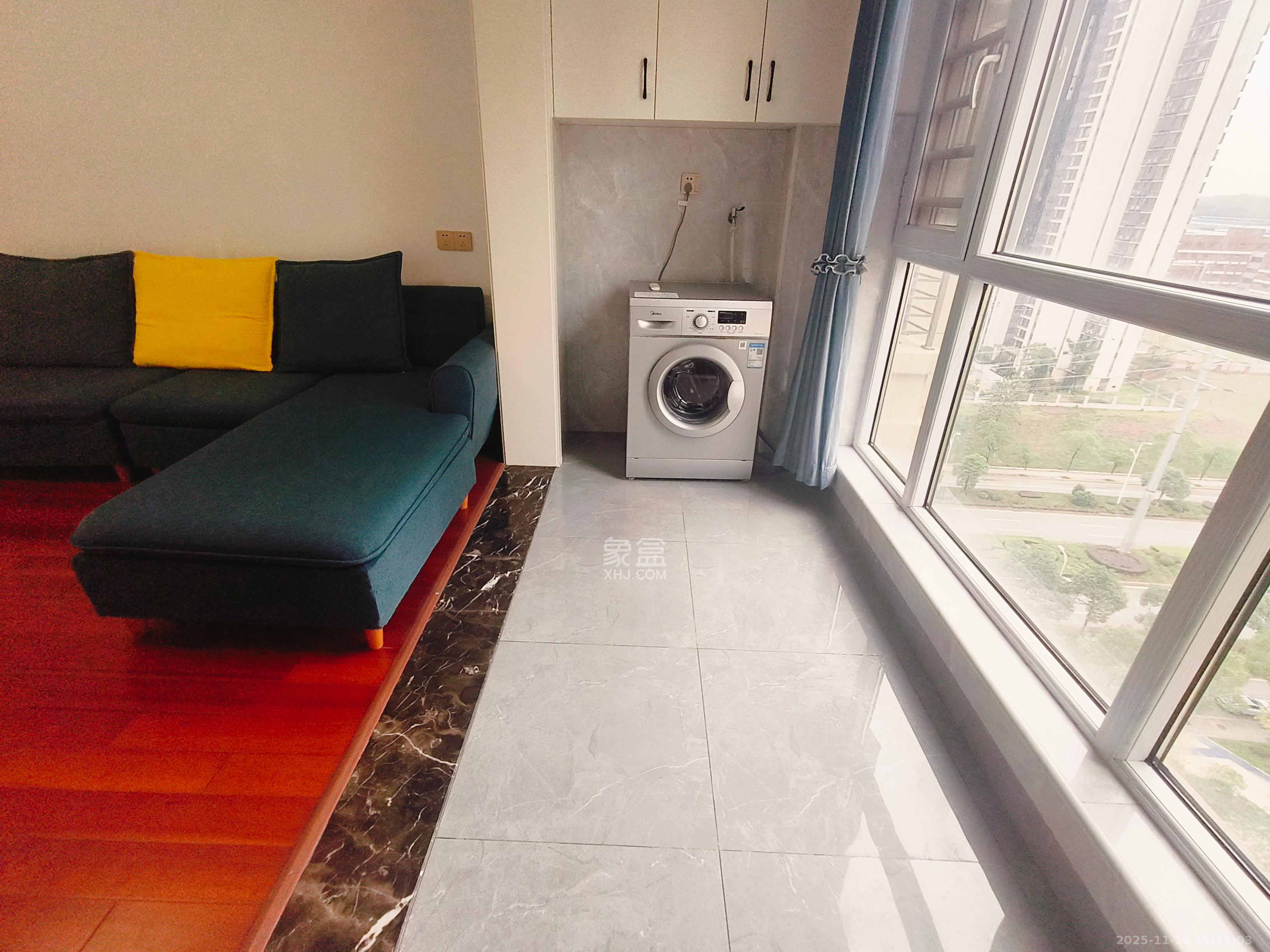 绿地新都会 1室0厅0卫 2300.0元/月 绿地新都会 1室0厅0卫 2300.0元/月室内图