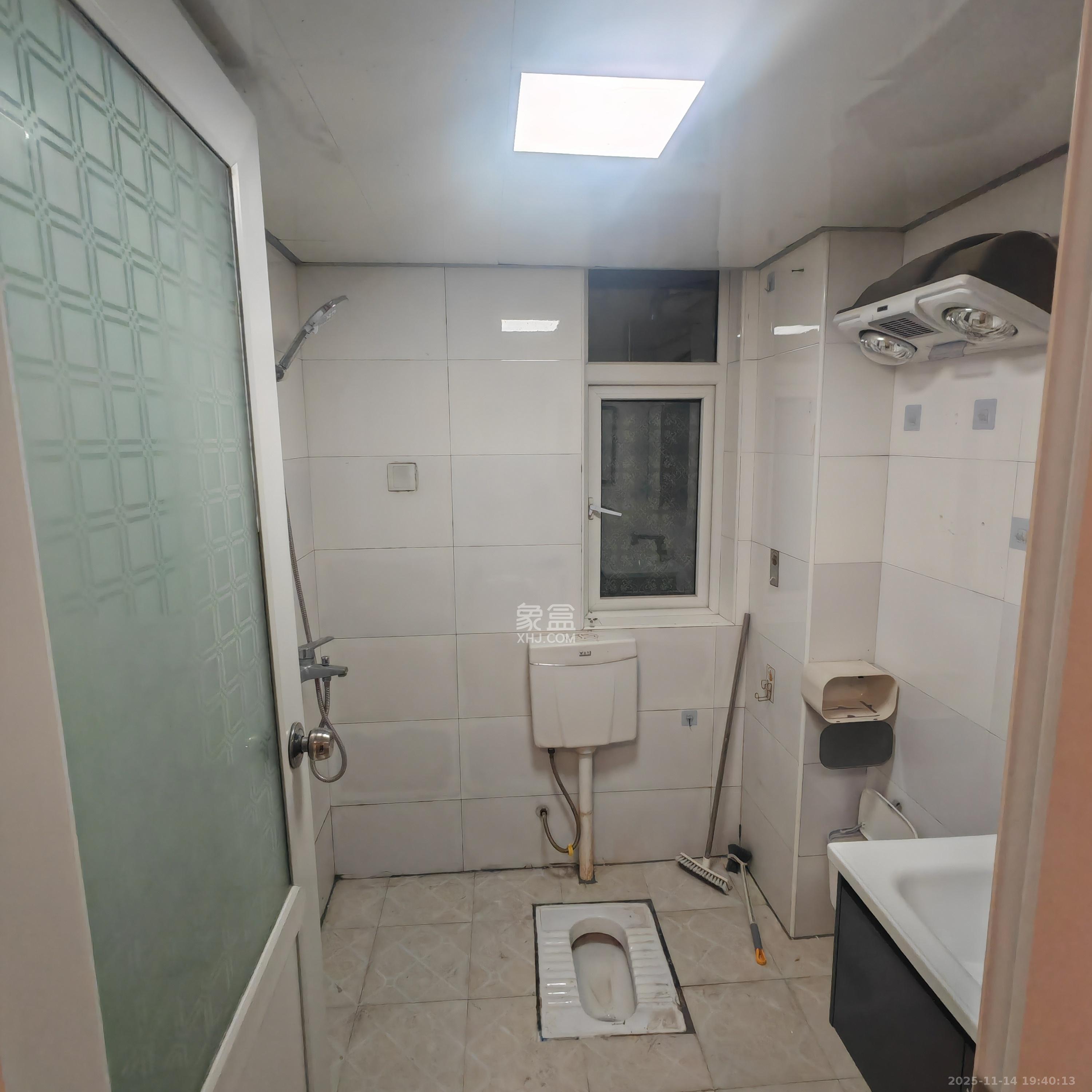 洋湖景园 2室1厅1卫 2100.0元/月 洋湖景园 2室1厅1卫 2100.0元/月室内图