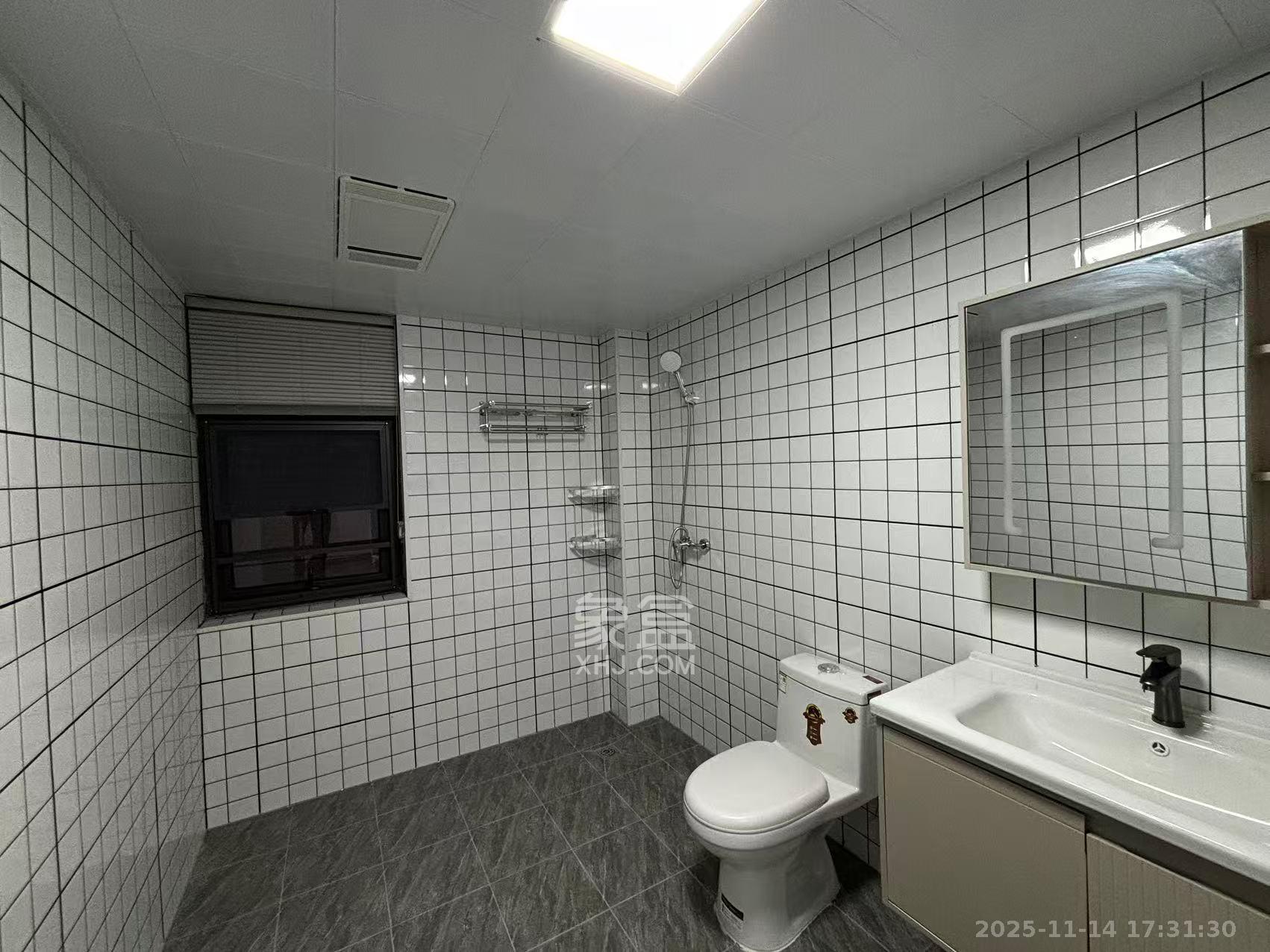 润和滨江府 5室2厅2卫 3700.0元/月 润和滨江府 5室2厅2卫 3700.0元/月室内图