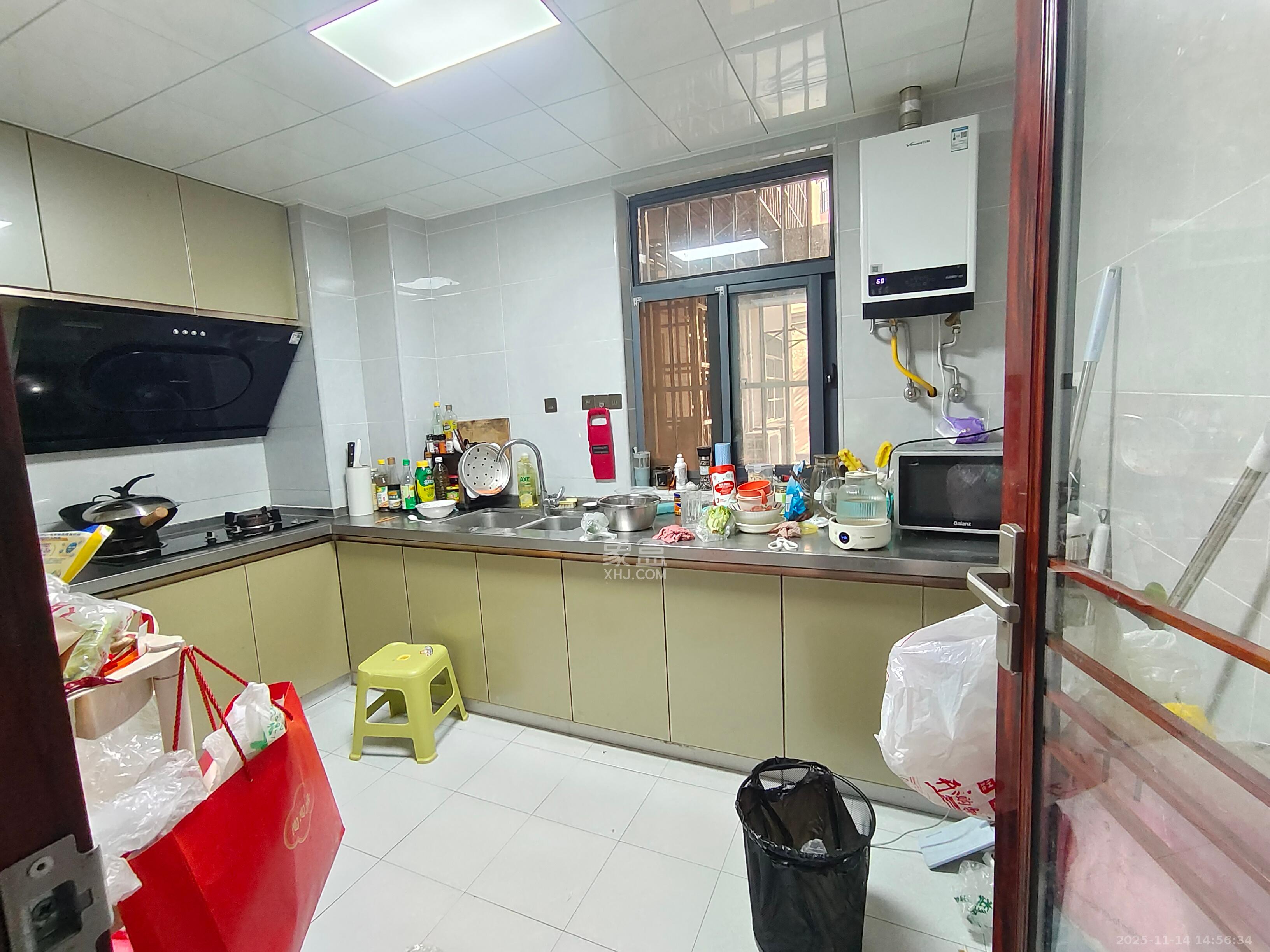 上峰苑（兰亭玥岛）  2室2厅1卫    2300.0元/月室内图