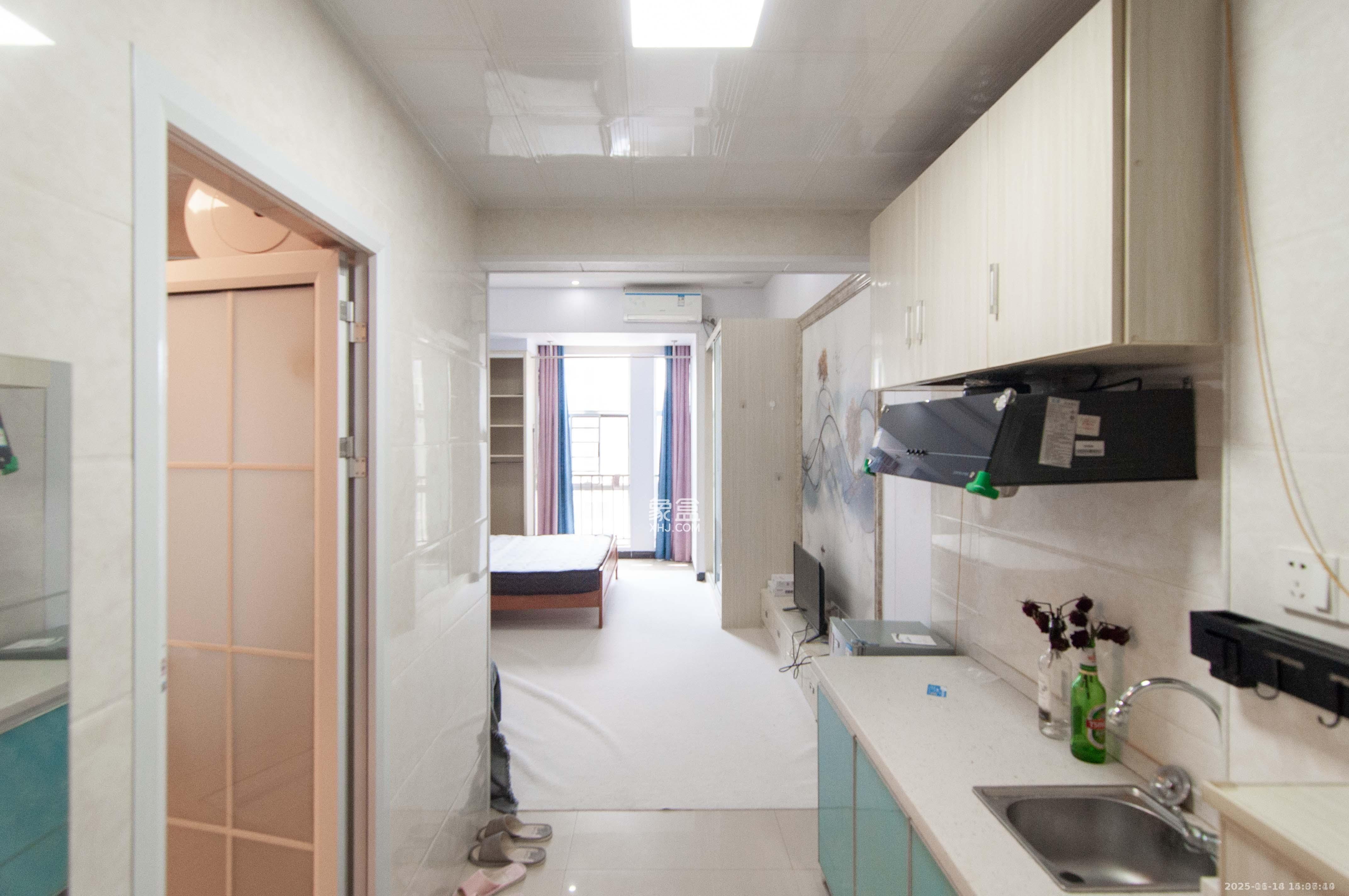 恒泰广场  1室1厅1卫    1500.0元/月室内图