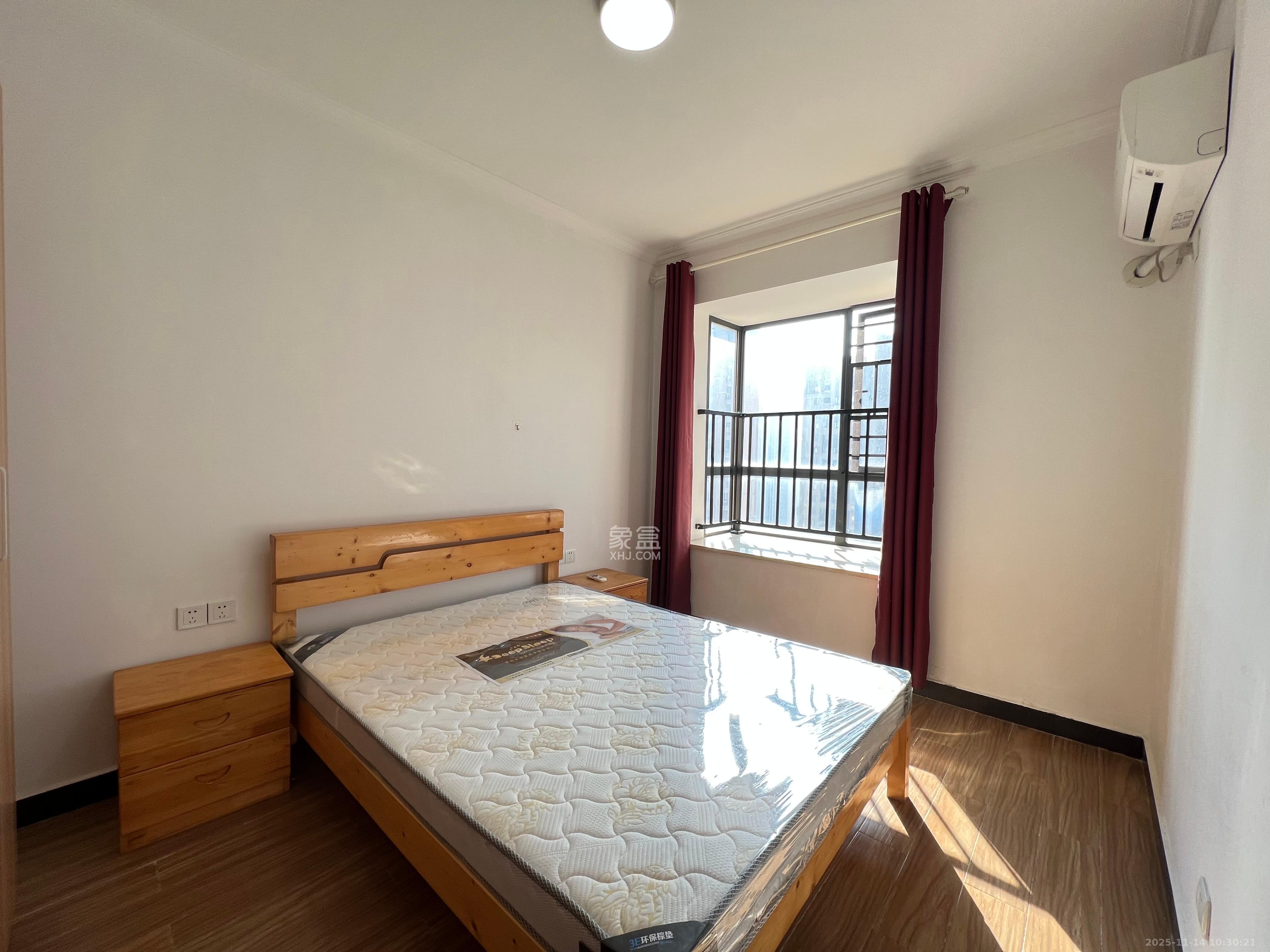 岳华新苑  2室2厅1卫    2000.0元/月室内图