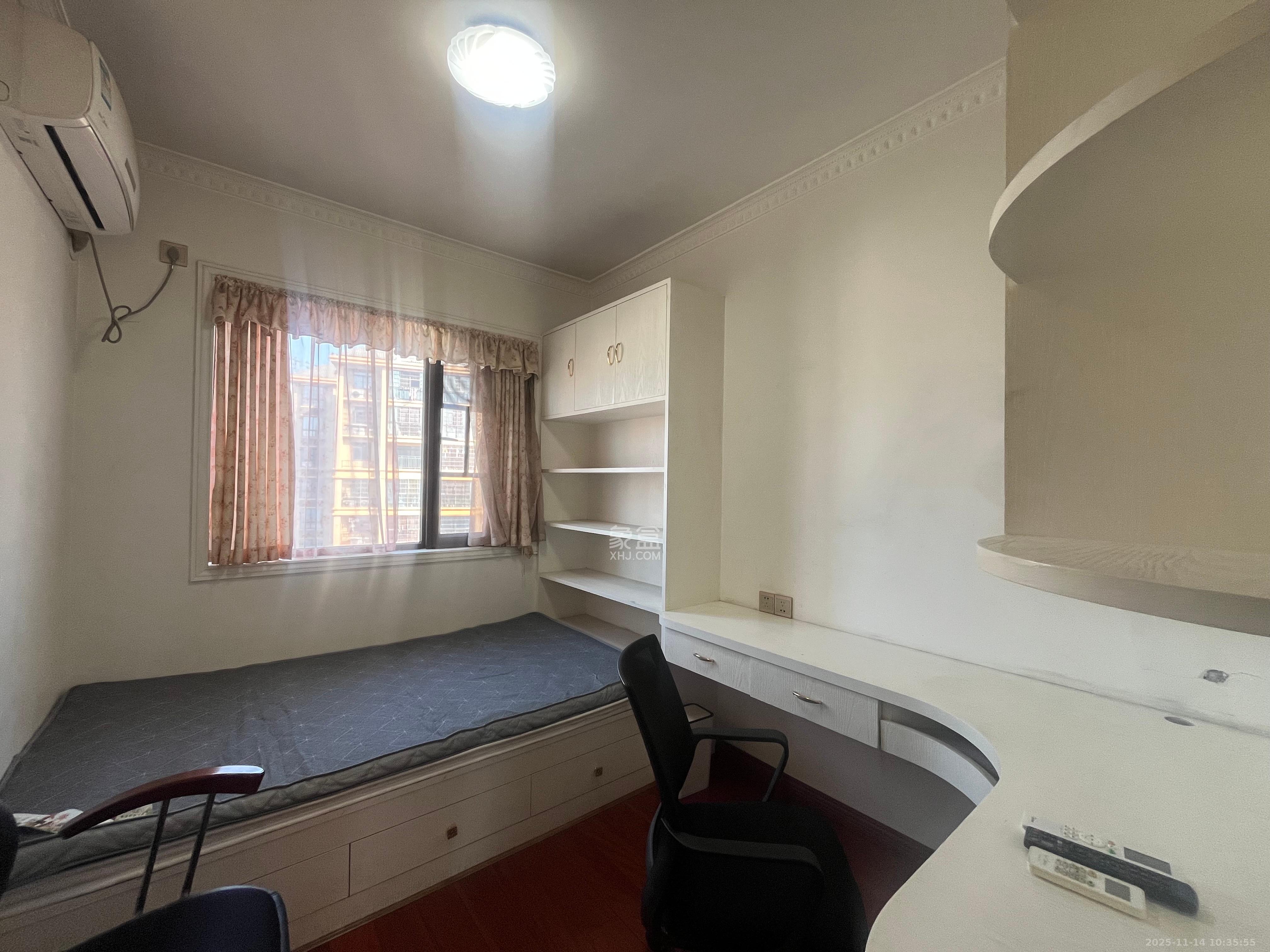 旭辉华庭 3室2厅2卫 2800.0元/月 旭辉华庭 3室2厅2卫 2800.0元/月室内图