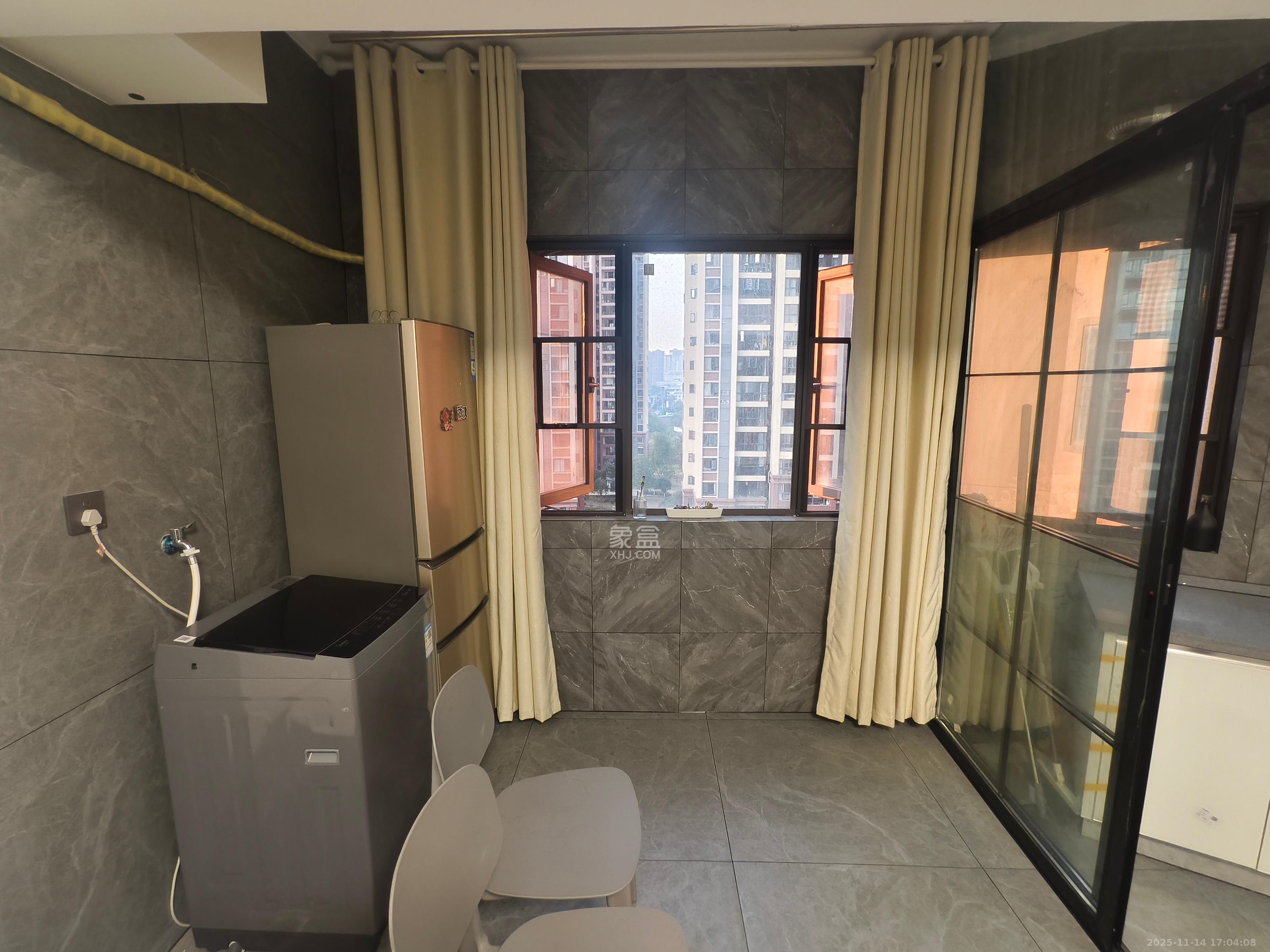 福晟钱隆国际(晟冉景苑) 1室0厅0卫 1650.0元/月 福晟钱隆国际(晟冉景苑) 1室0厅0卫 1650.0元/月室内图