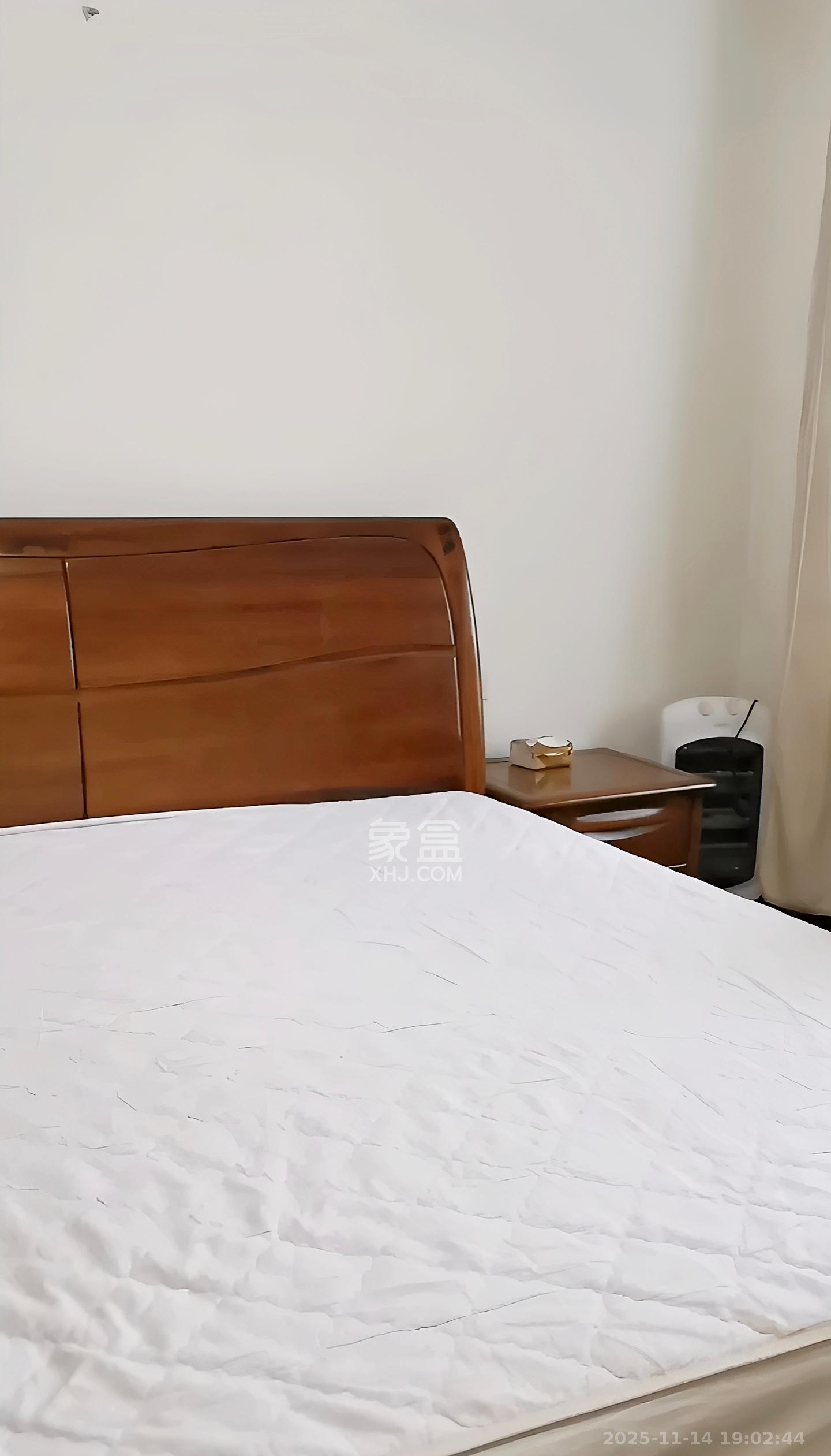 长房西郡  2室2厅1卫    2000.0元/月室内图