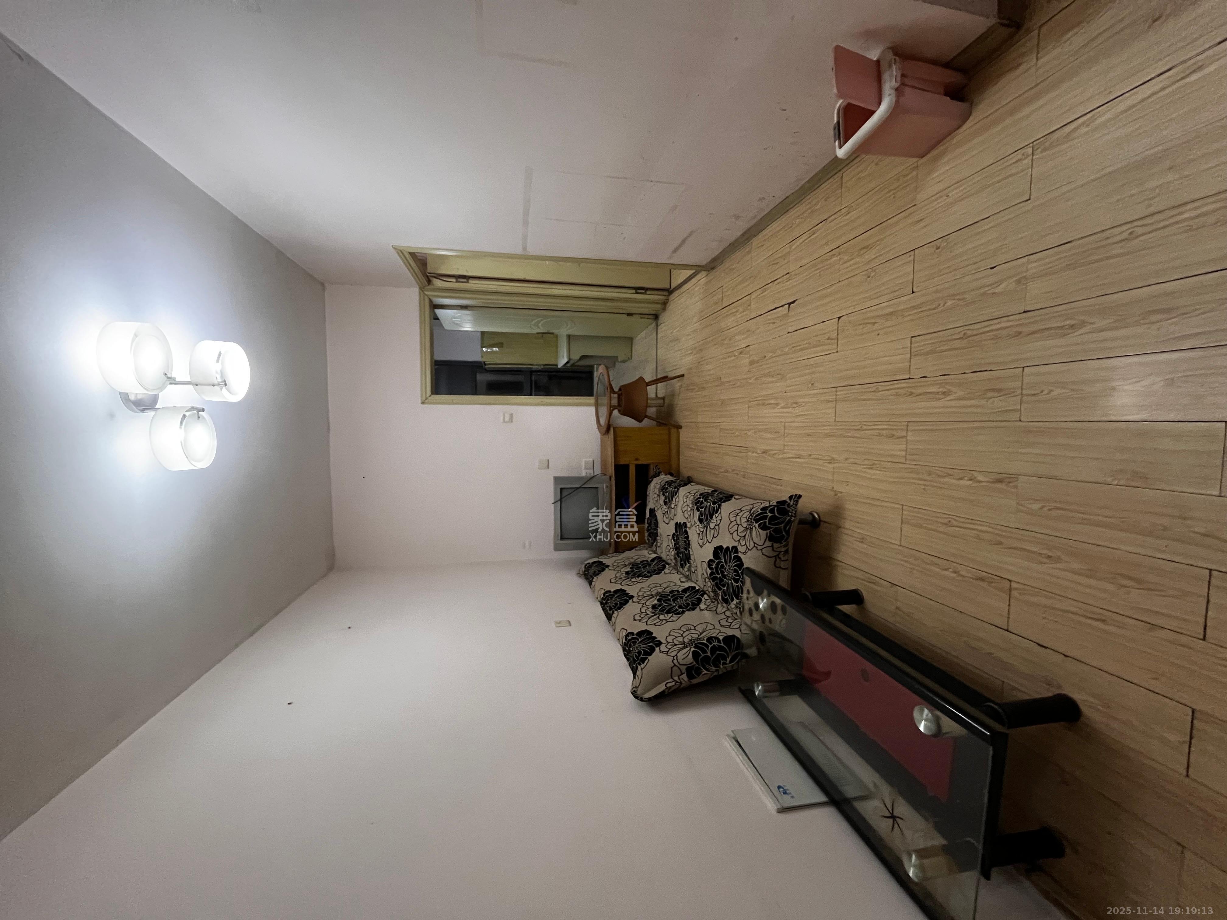 翡翠华庭 2室1厅1卫 1600.0元/月 翡翠华庭 2室1厅1卫 1600.0元/月室内图