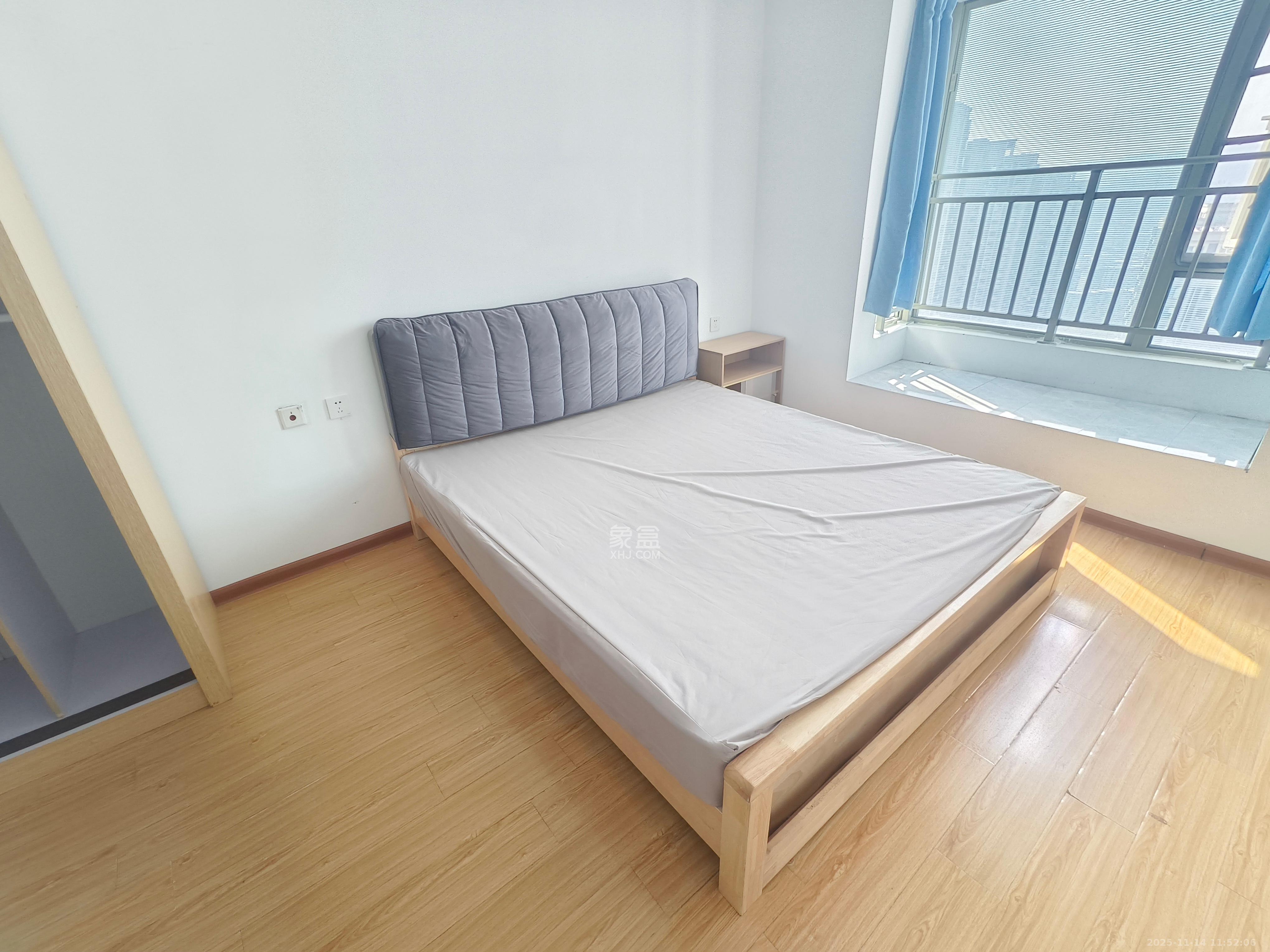 梅溪湖金茂湾  3室2厅2卫    3000.0元/月室内图