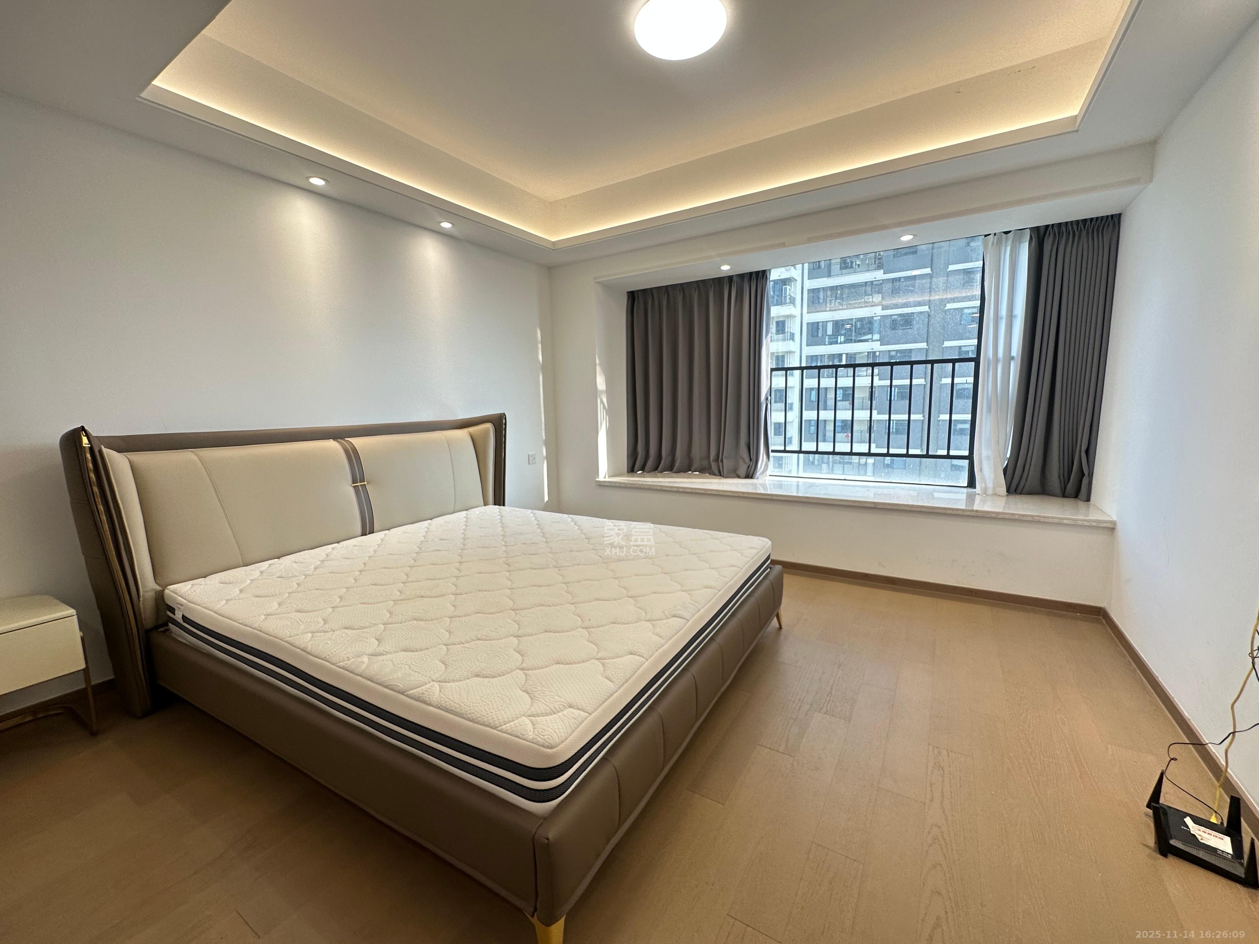 滨江府1913 4室2厅2卫 9000.0元/月 滨江府1913 4室2厅2卫 9000.0元/月室内图