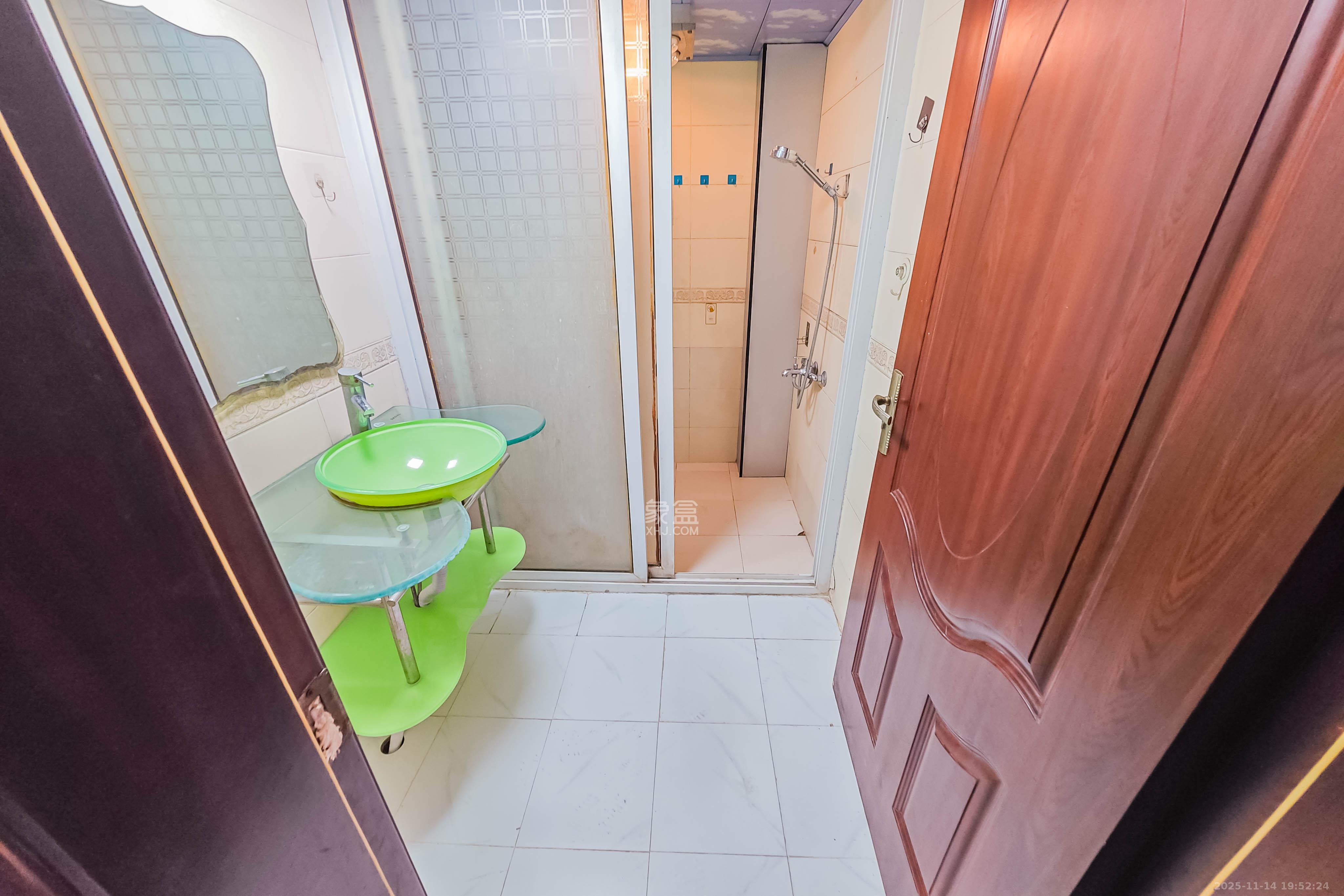 新星小区 2室1厅1卫 64.0万 新星小区 2室1厅1卫 64.0万其他