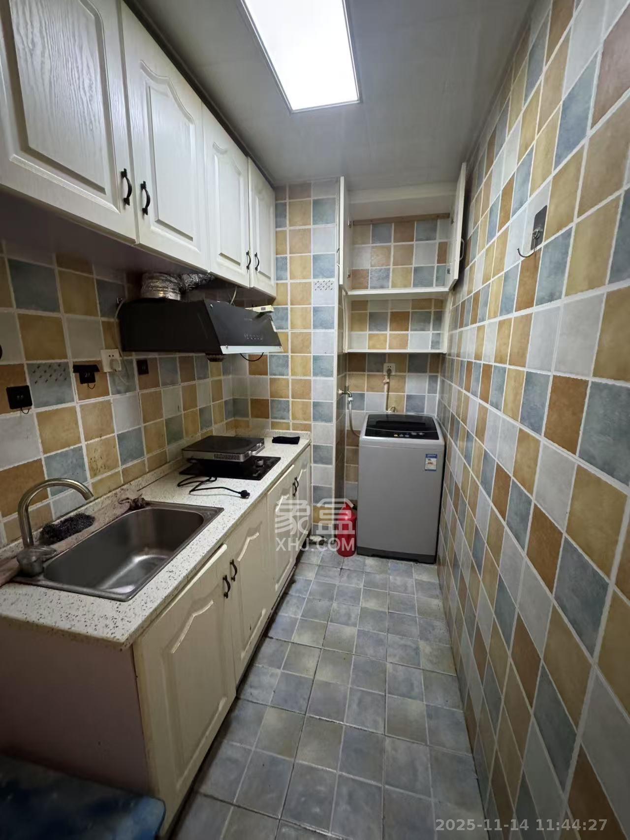 几米空间  1室1厅1卫    1600.0元/月室内图