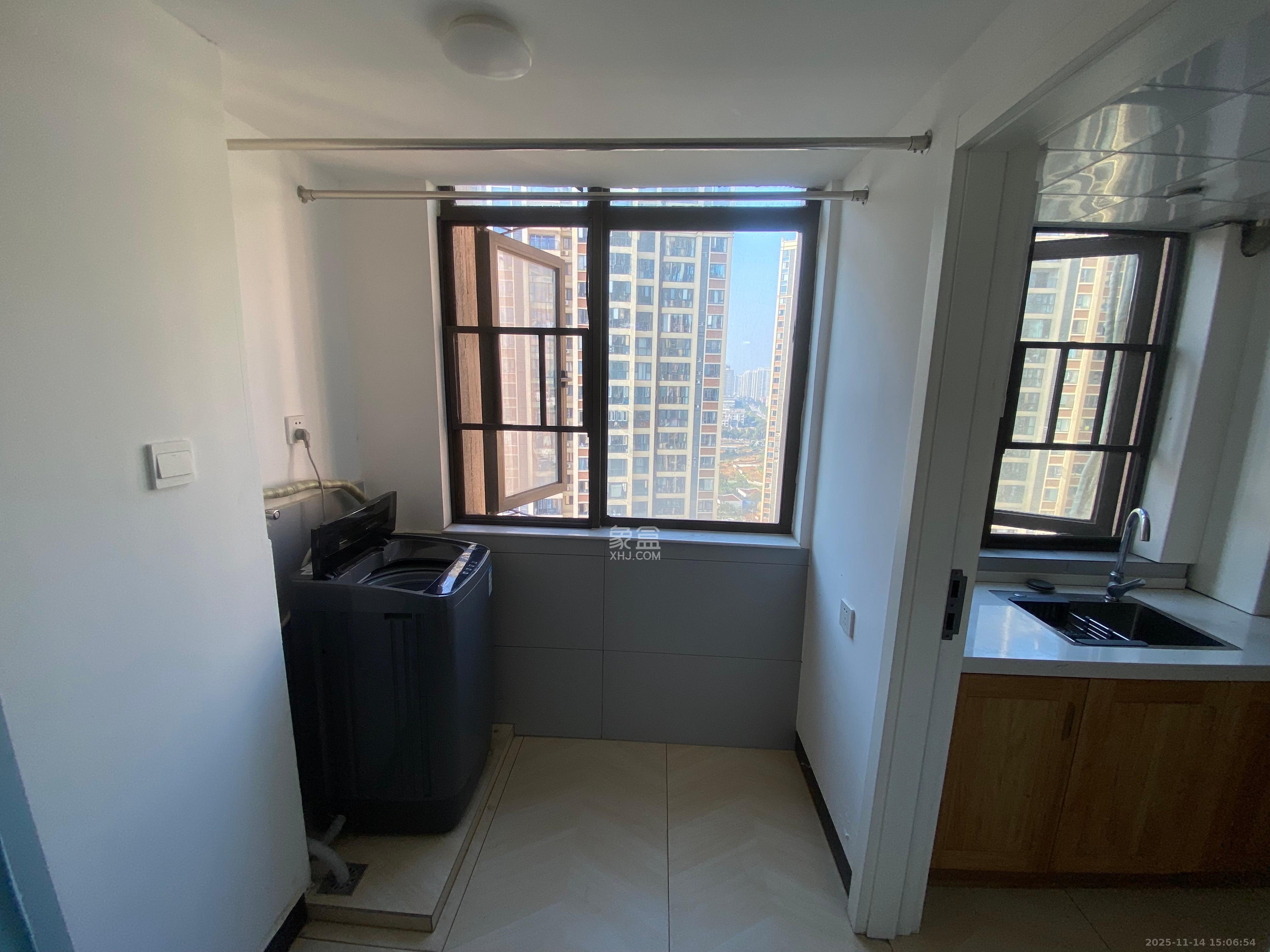 福晟钱隆国际（晟冉景苑）  2室1厅2卫    2200.0元/月室内图