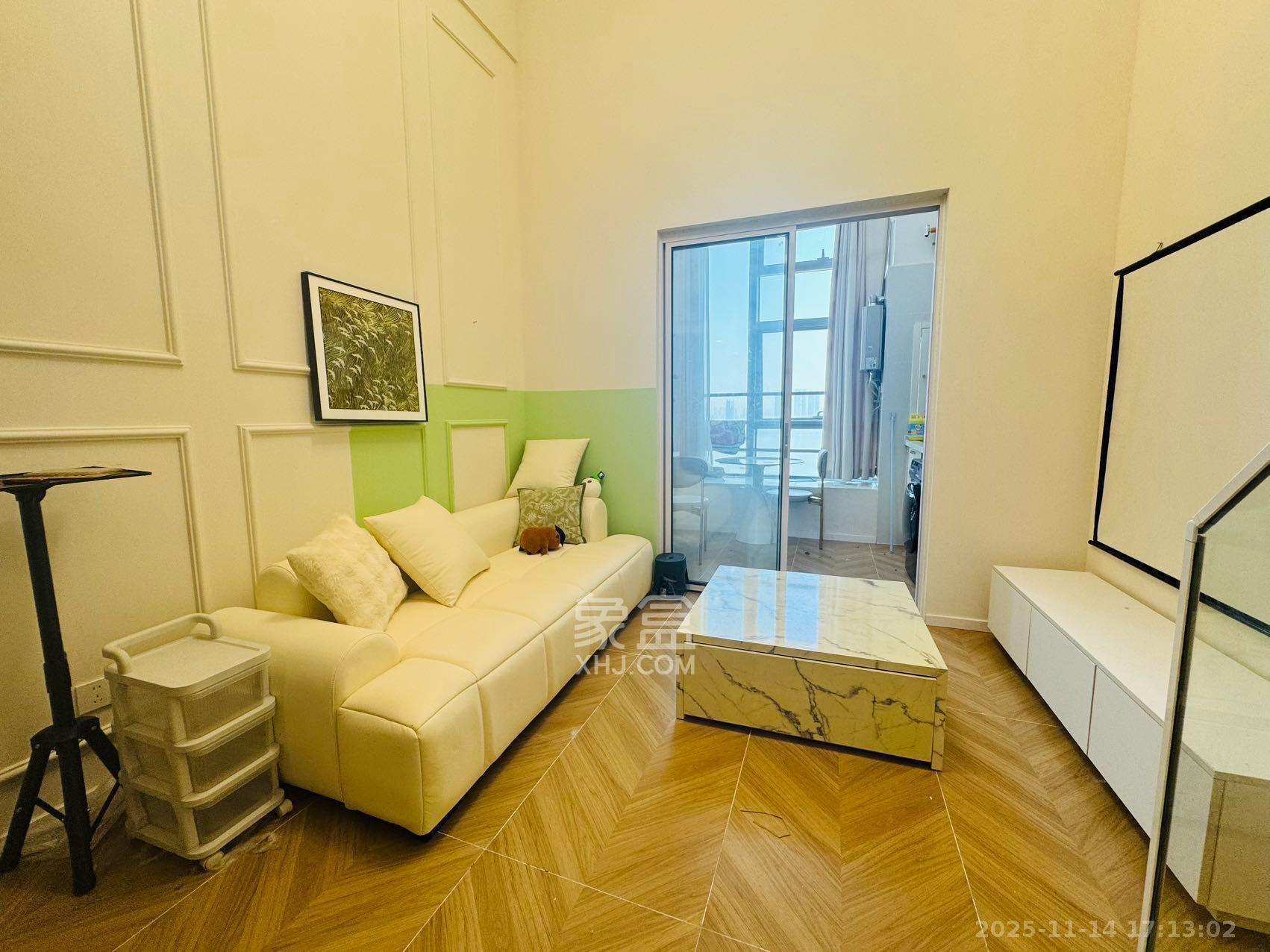 复地滨江金融中心  1室1厅1卫    2100.0元/月室内图