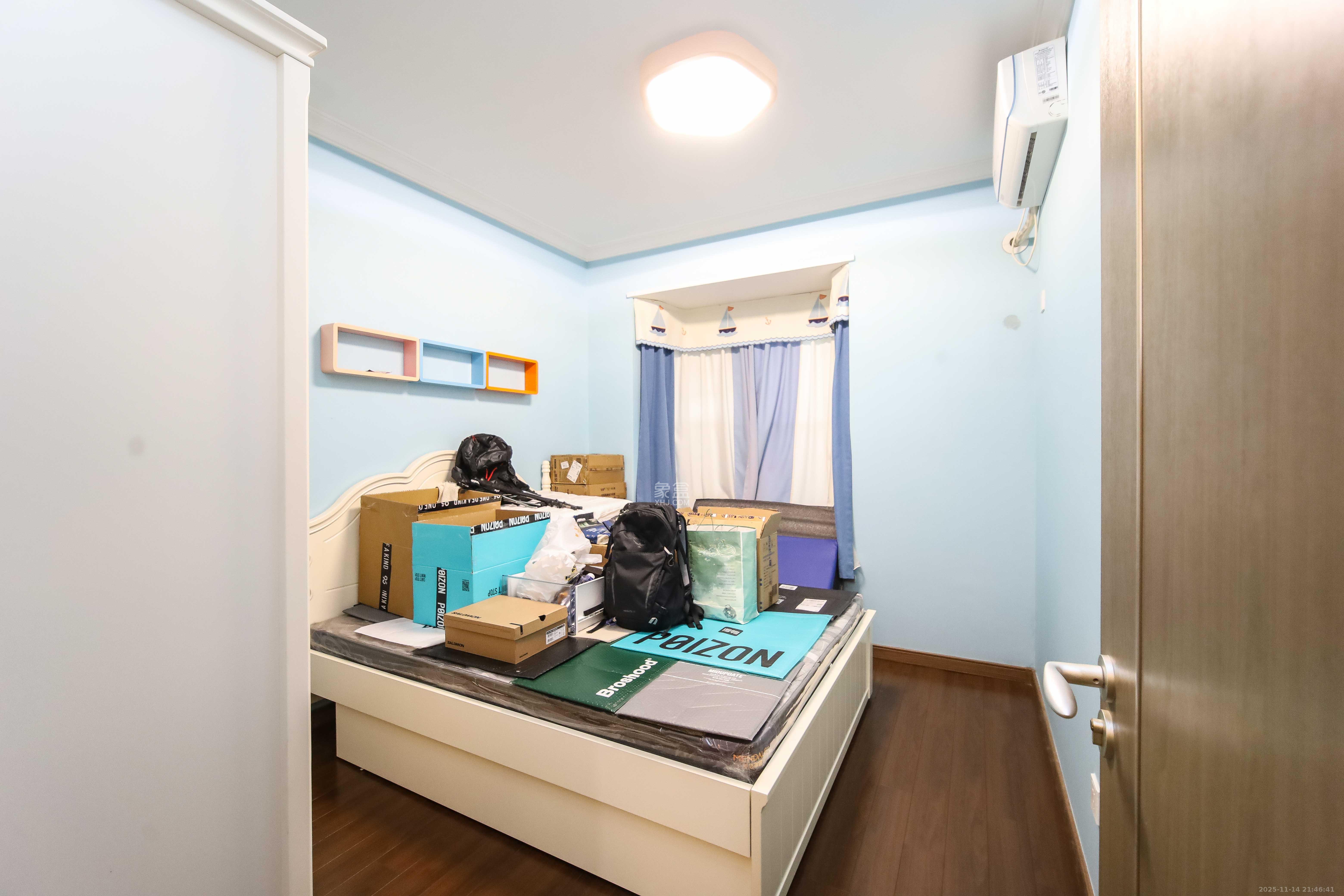 万科金域蓝湾 4室2厅2卫 185.0万 万科金域蓝湾 4室2厅2卫 185.0万卧室