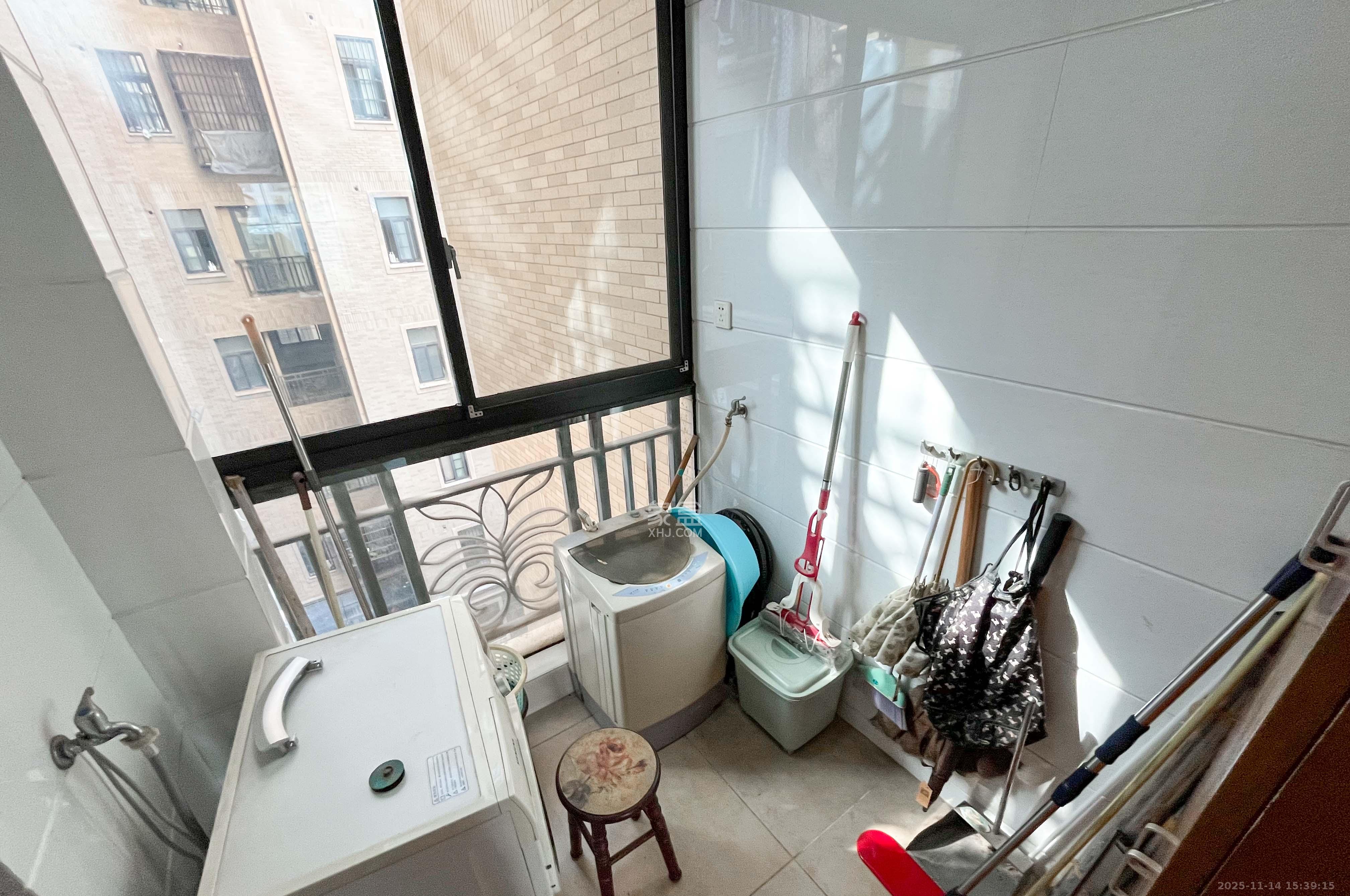 沁园春御院  3室2厅2卫    132.0万其他