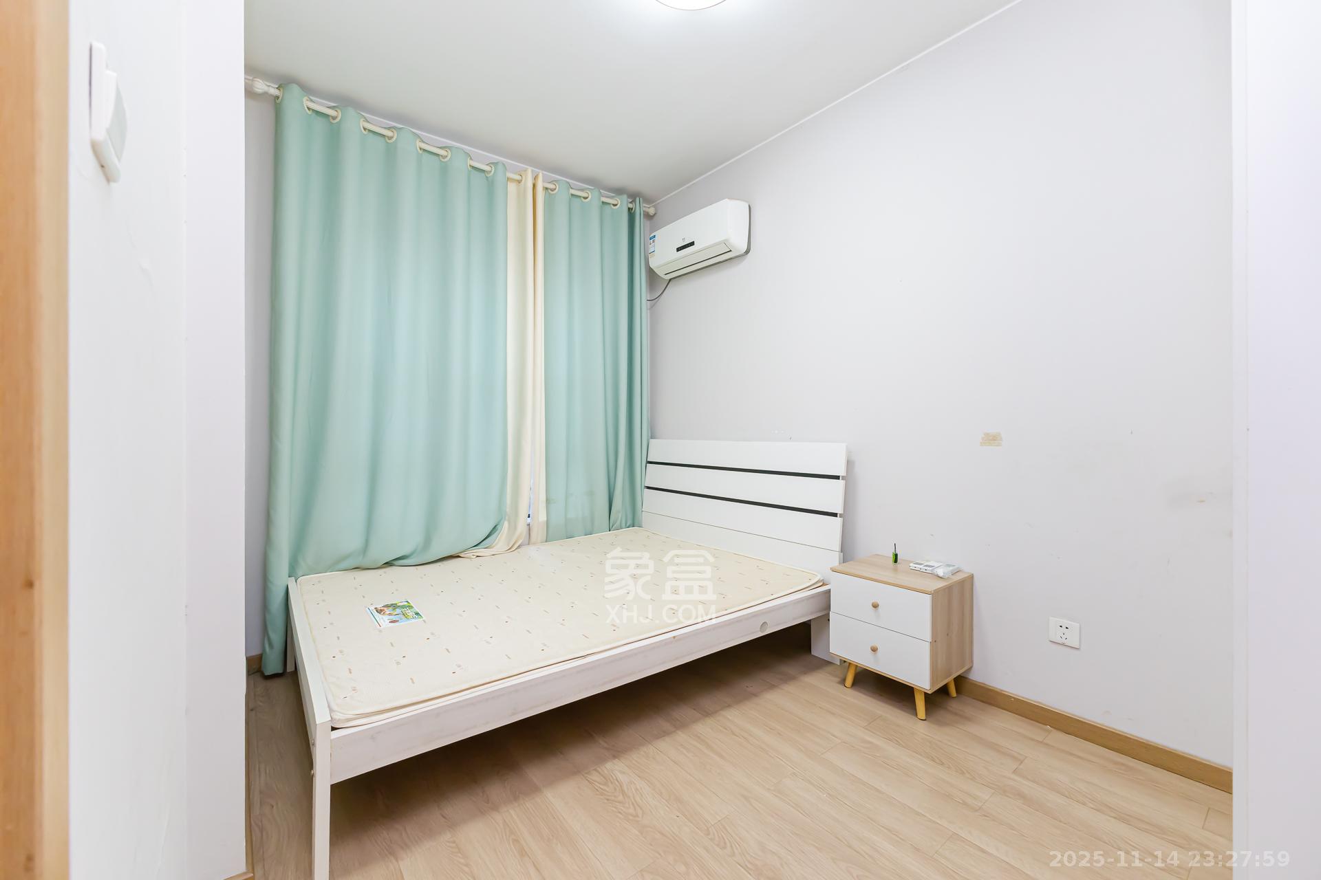 时代倾城二期 2室2厅1卫 58.0万 时代倾城二期 2室2厅1卫 58.0万卧室