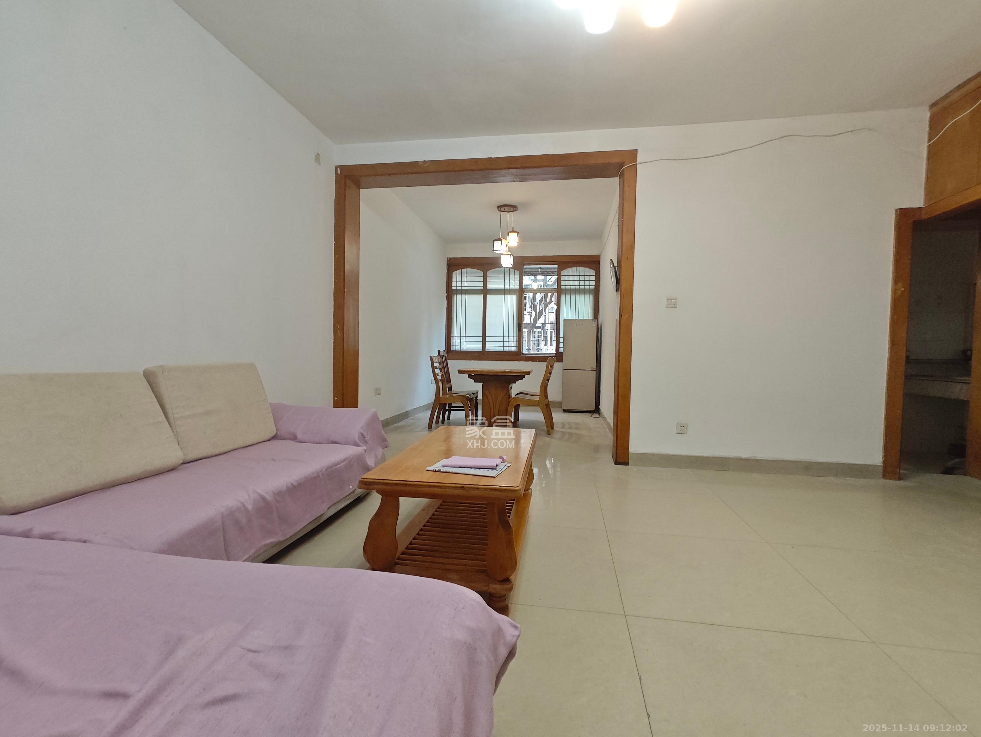 武警宿舍  3室2厅1卫    1700.0元/月