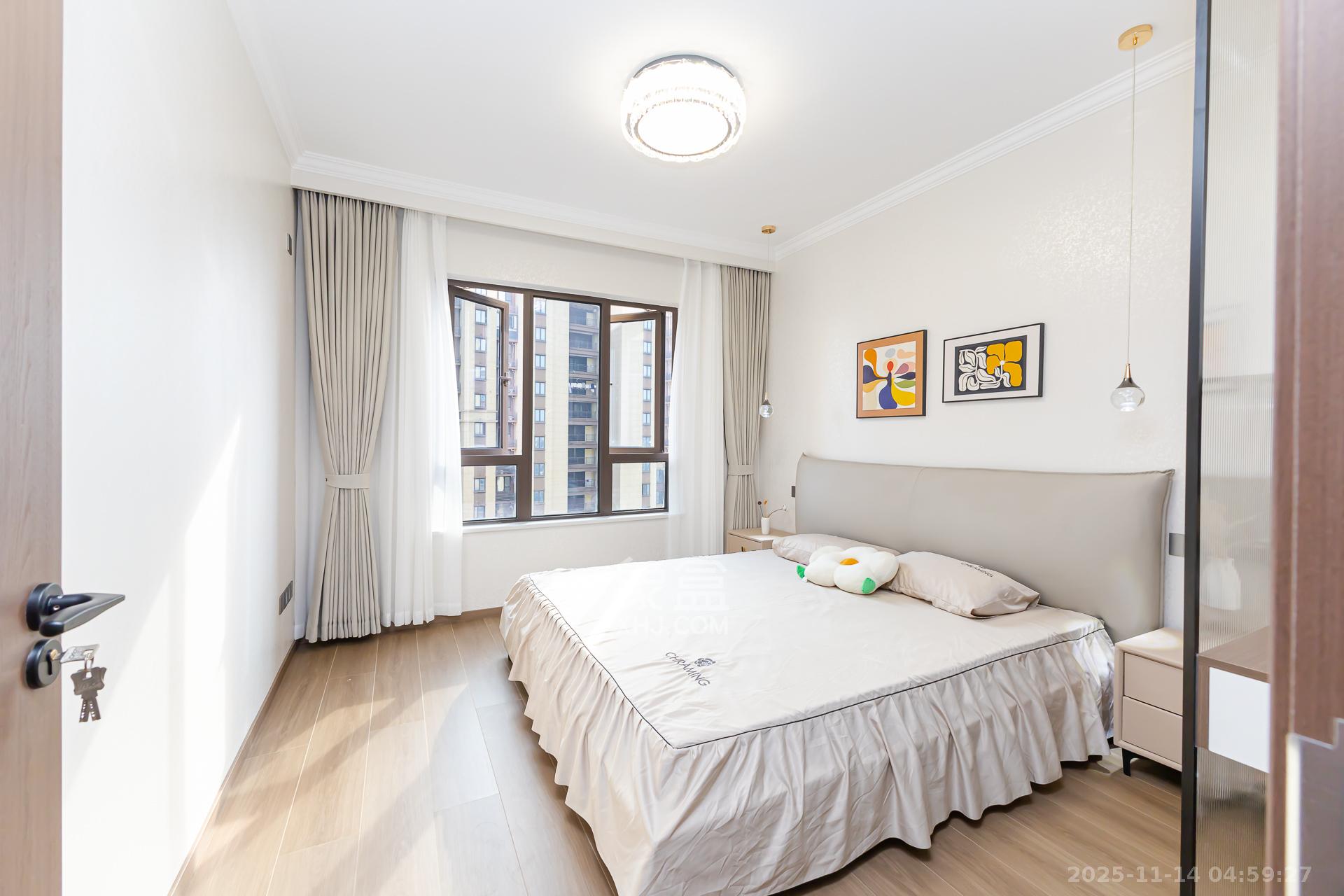 龙湖璟宸原著(龙湖紫宸) 4室2厅2卫 109.8万 龙湖璟宸原著(龙湖紫宸) 4室2厅2卫 109.8万卧室