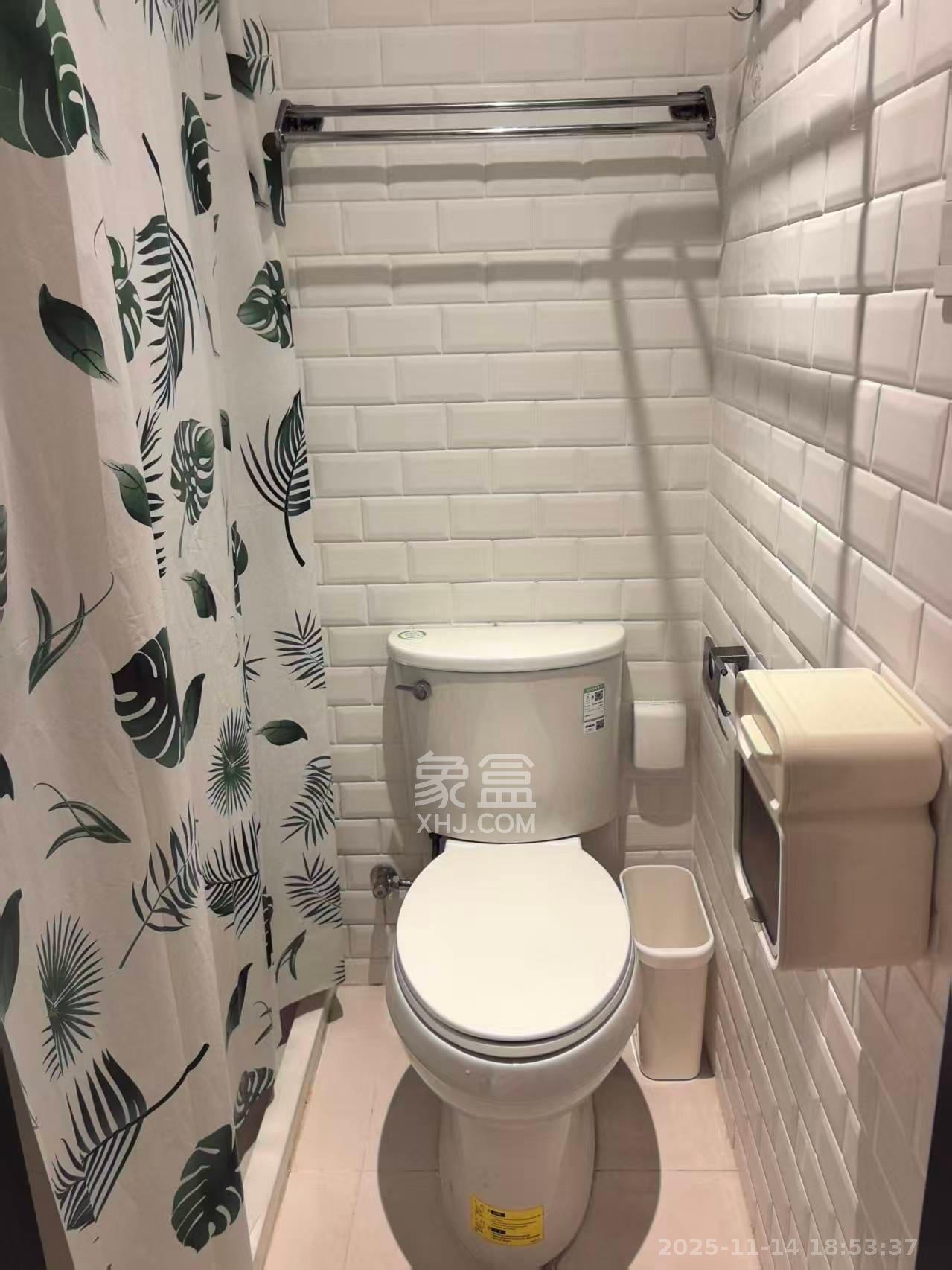 荟聚之光 1室1厅1卫 2100.0元/月 荟聚之光 1室1厅1卫 2100.0元/月室内图