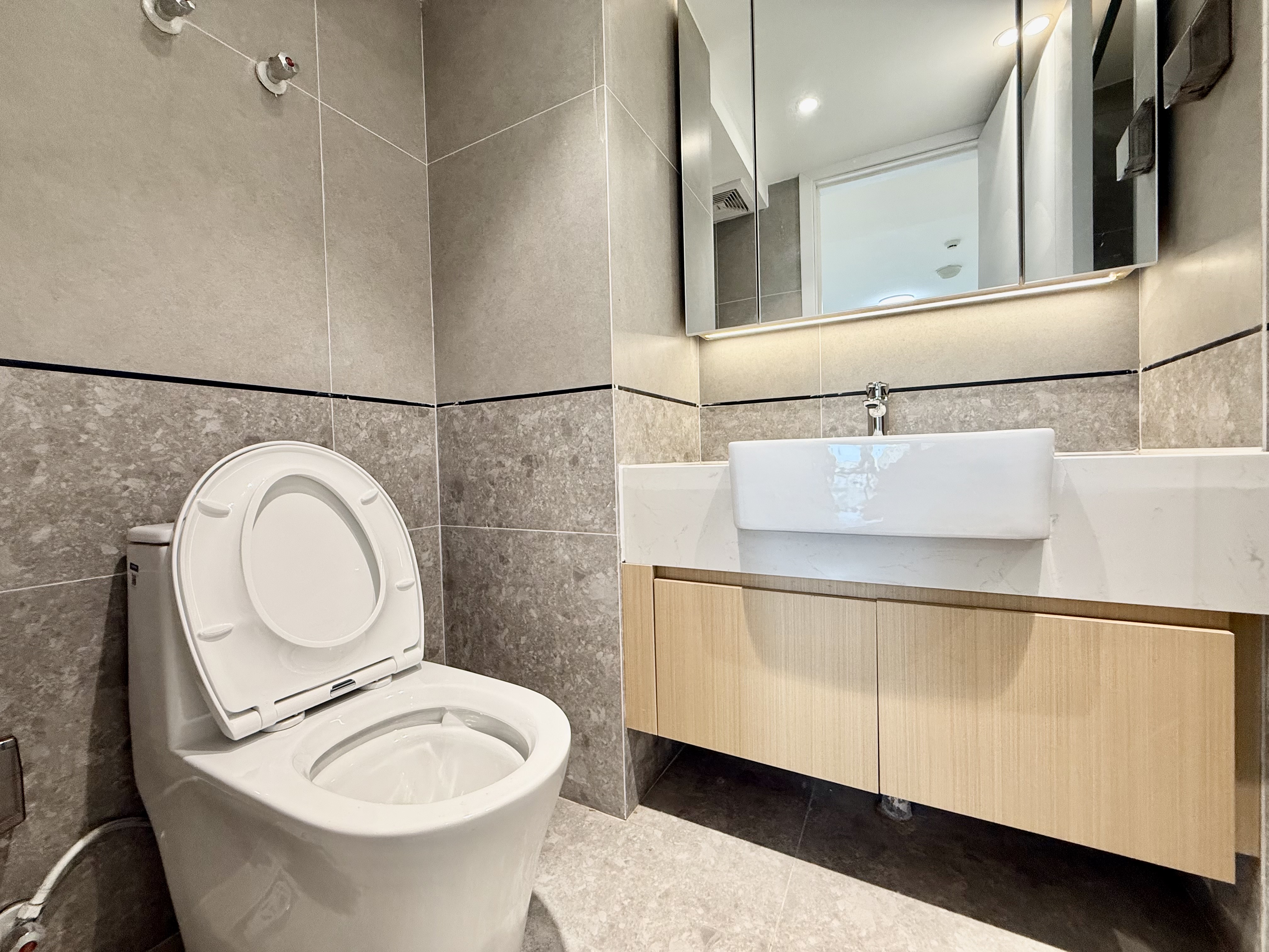 海航豪庭南苑 1室1厅2卫 3200.0元/月 海航豪庭南苑 1室1厅2卫 3200.0元/月室内图