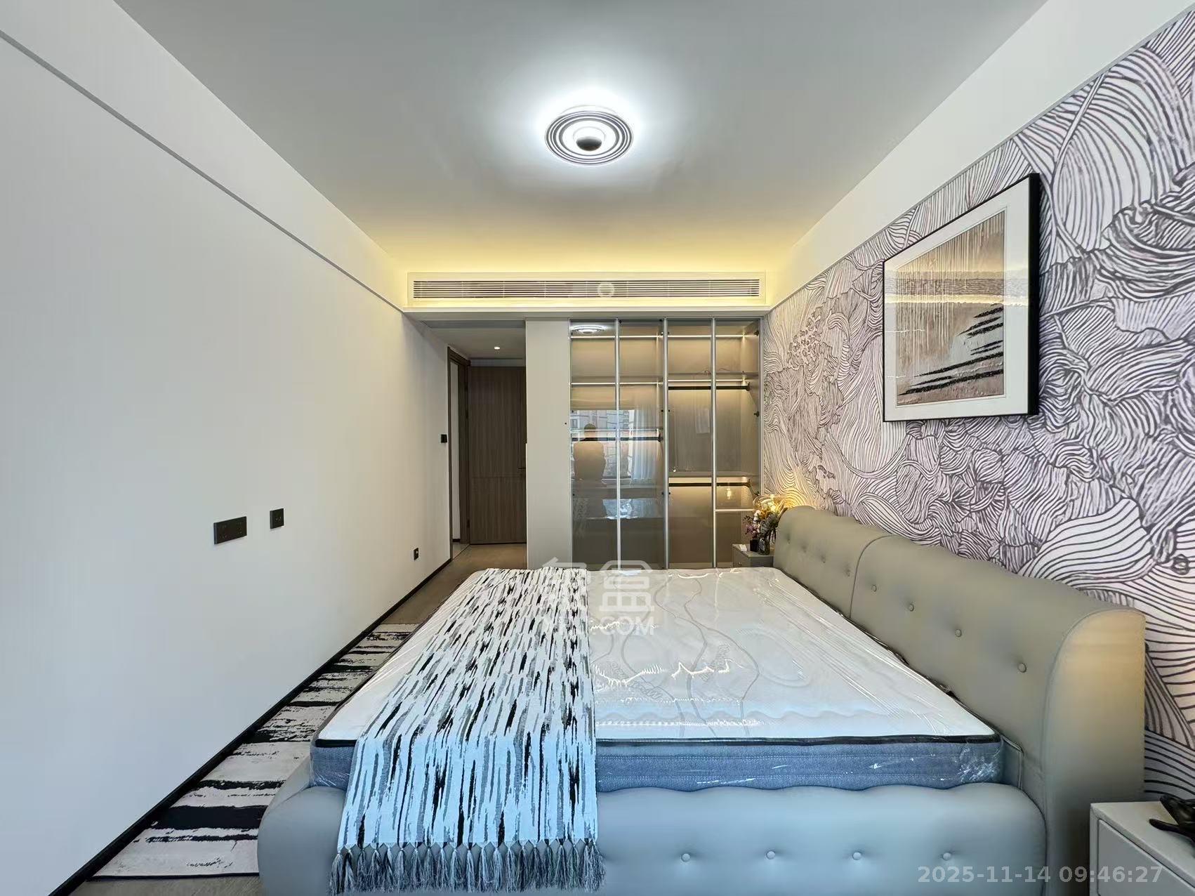 轨道万科悦府  3室2厅2卫    5800.0元/月室内图