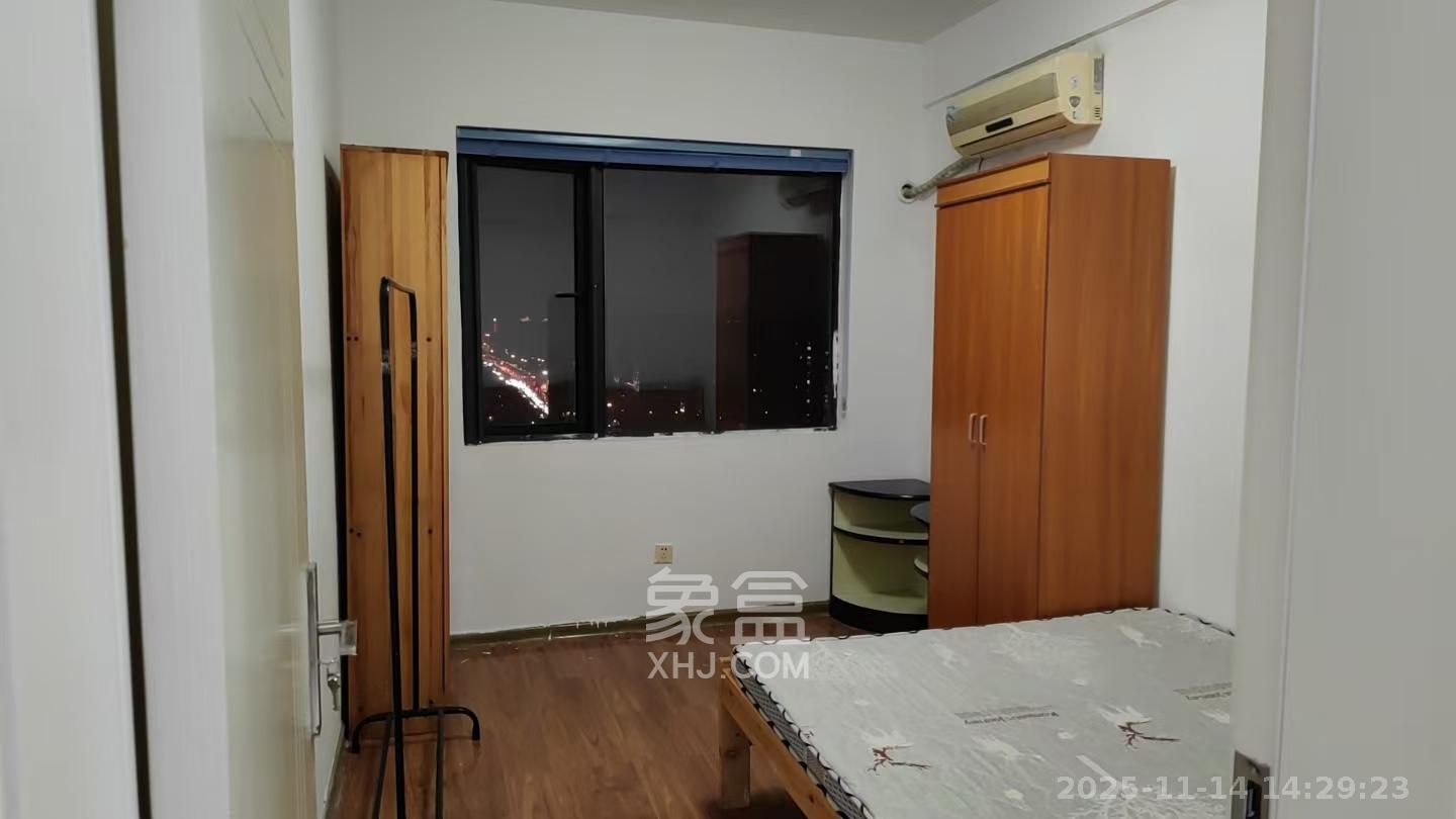 钰龙天下一期  3室2厅1卫    2000.0元/月室内图