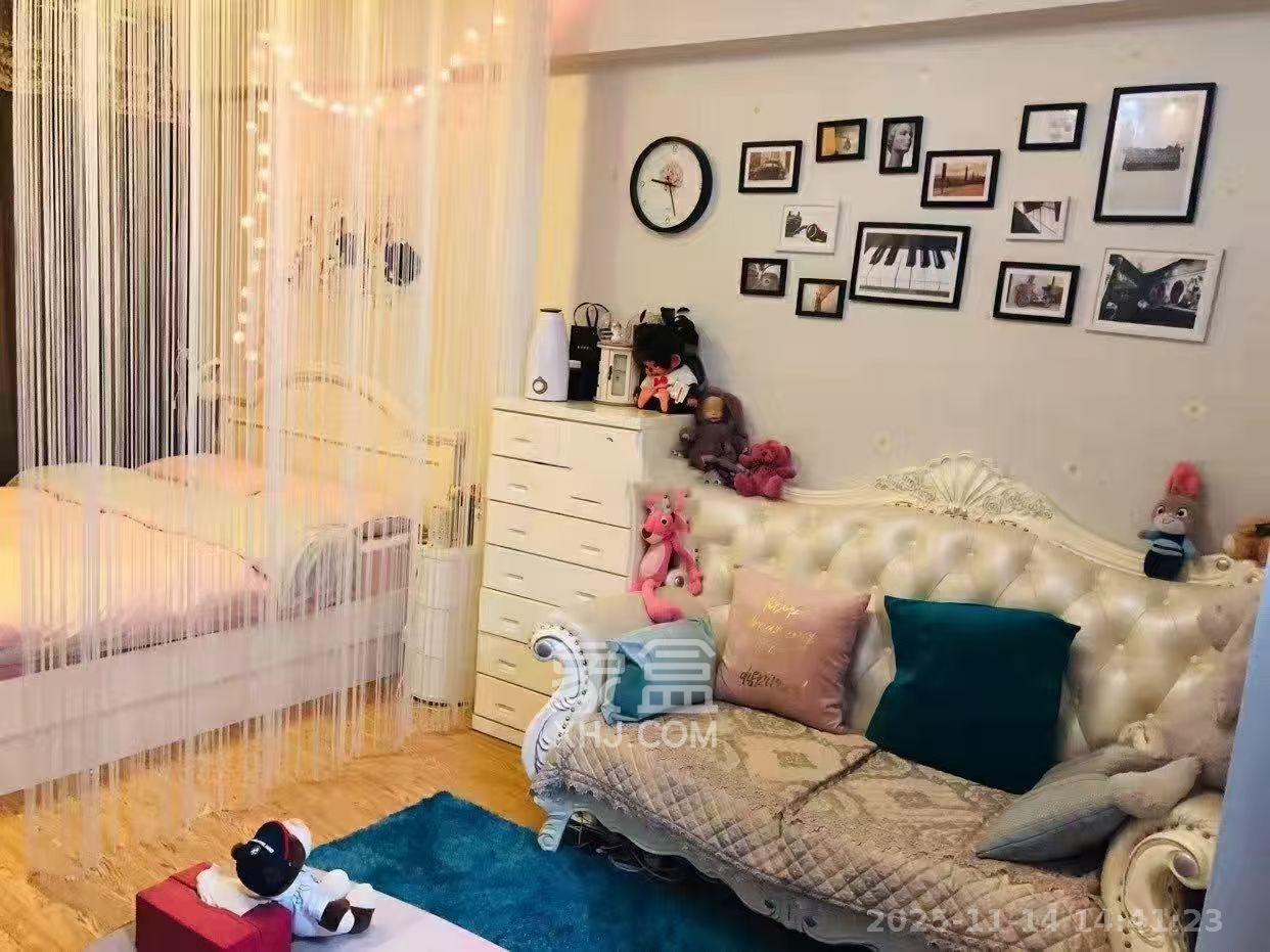 融科东南海  1室1厅1卫    1400.0元/月室内图