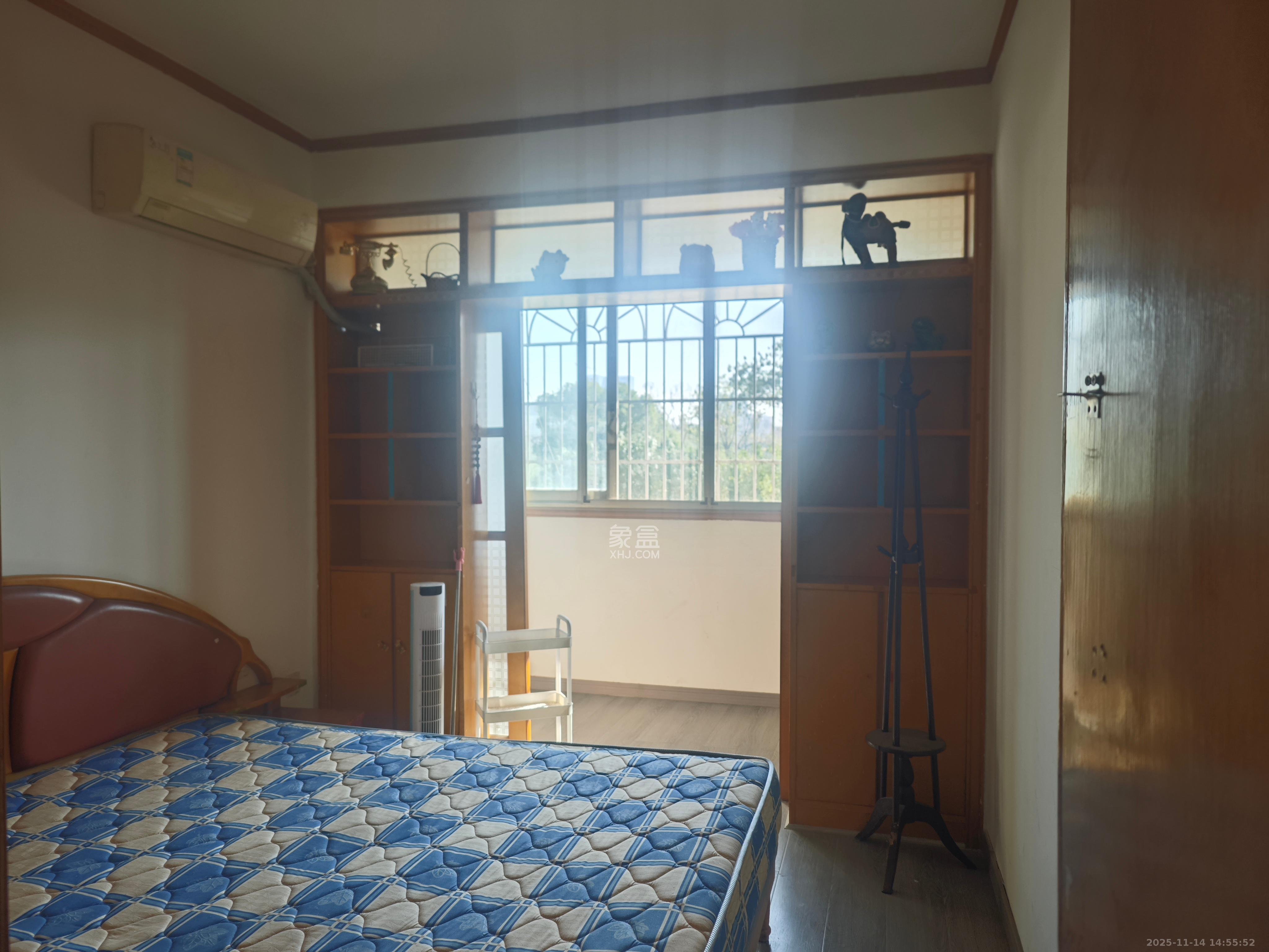 向韶村  3室2厅1卫    2200.0元/月室内图