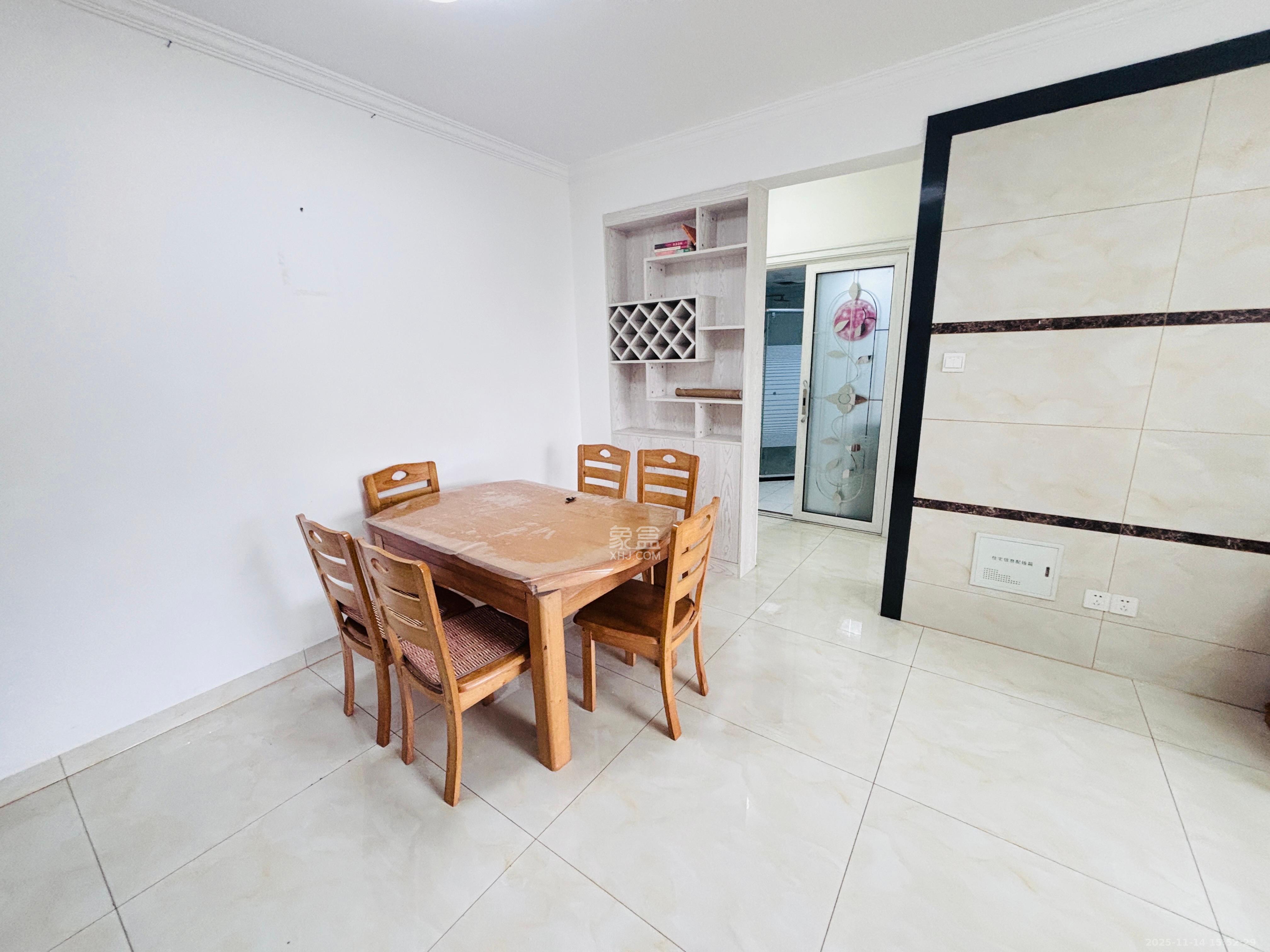 莲香园  2室1厅1卫    1800.0元/月室内图