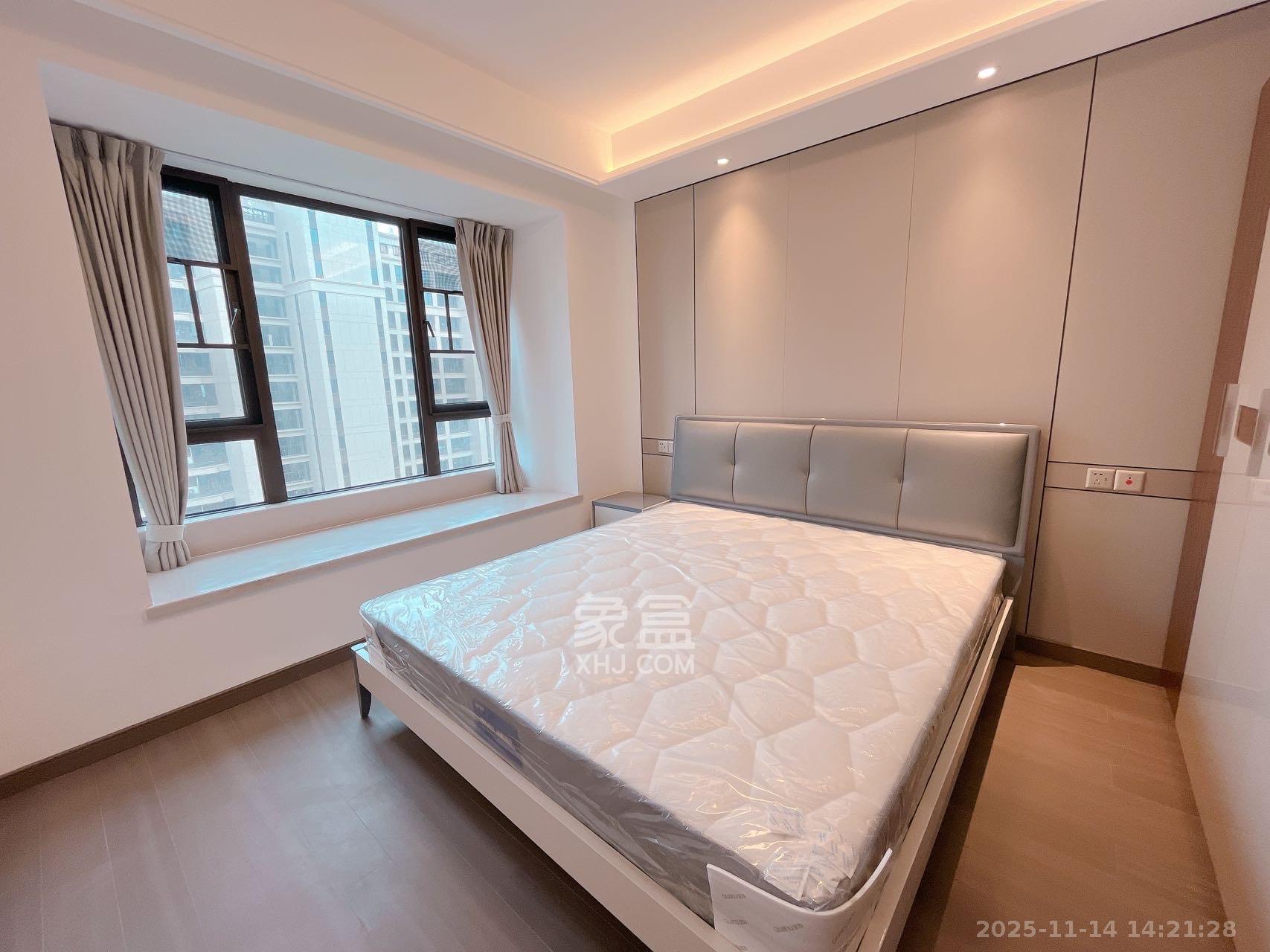 龙湖春江天玺  3室2厅2卫    4300.0元/月室内图