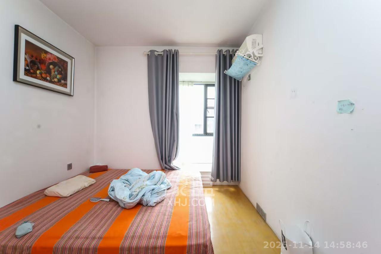 银港水晶城 3室2厅1卫 2900.0元/月 银港水晶城 3室2厅1卫 2900.0元/月室内图